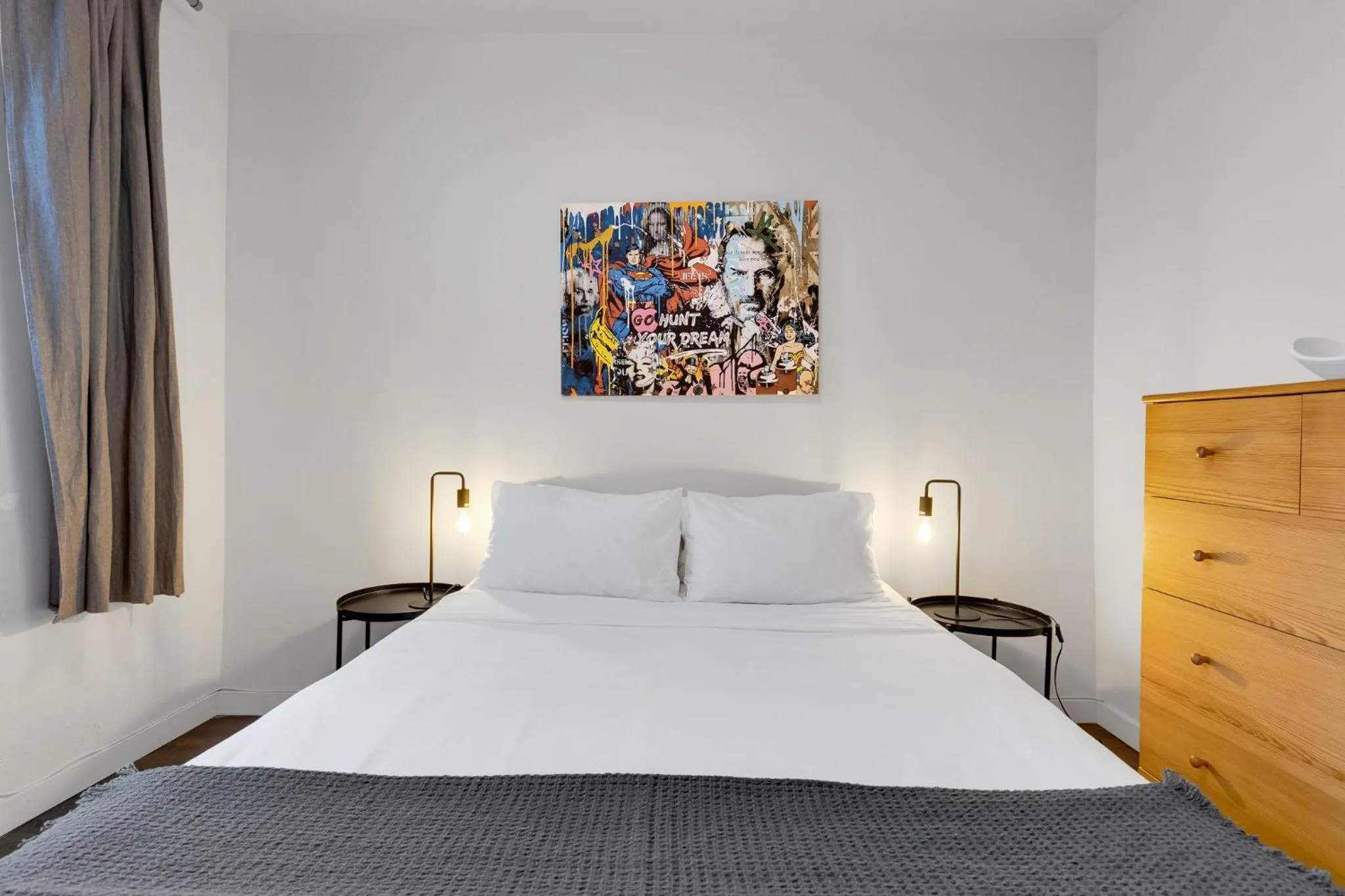 Bed in LiV MTL Avenue