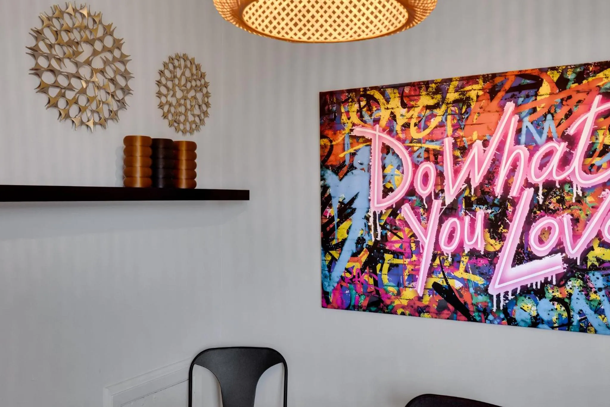 Decorative detail in LiV MTL Avenue