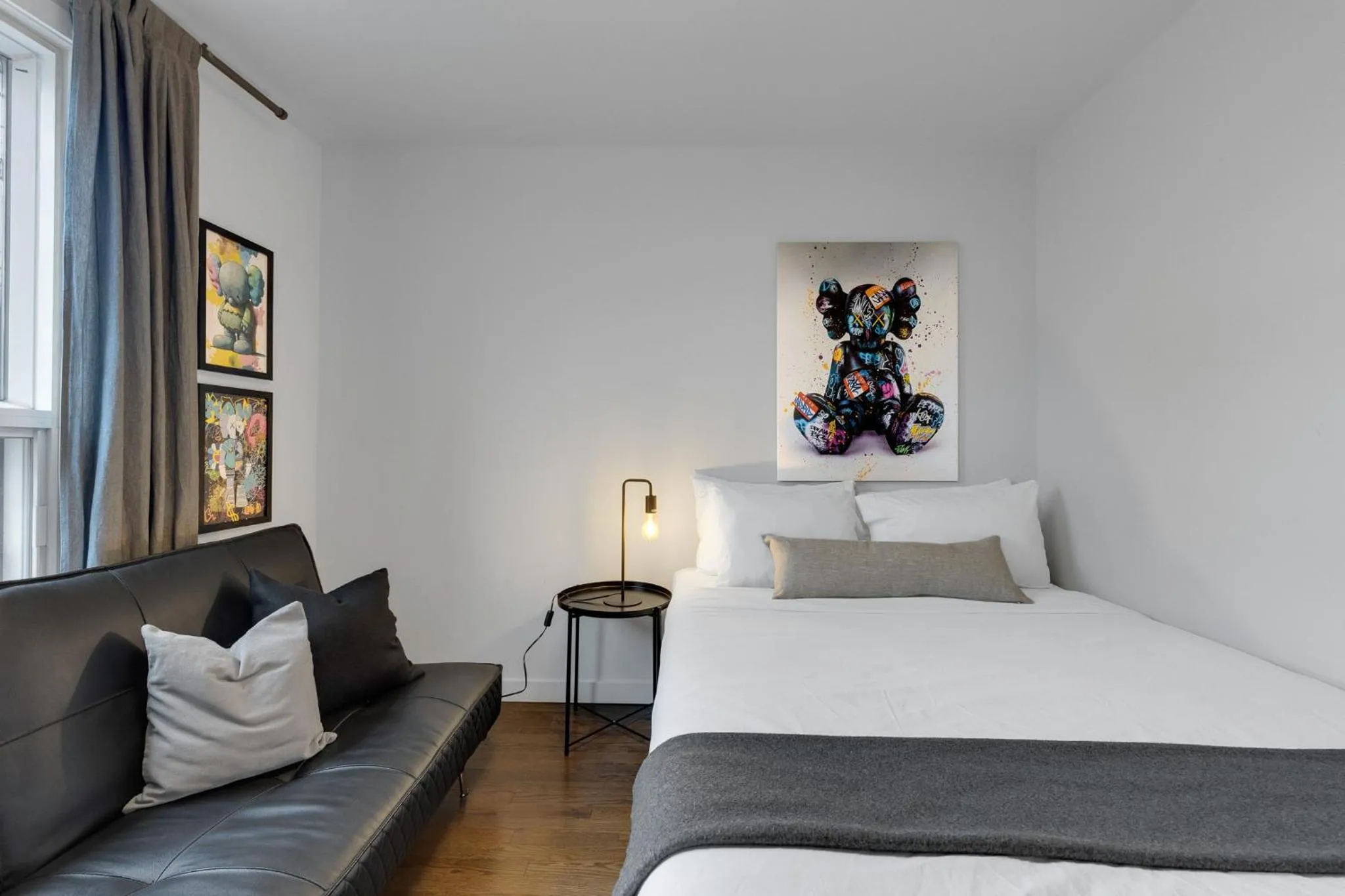 Bed in LiV MTL Avenue