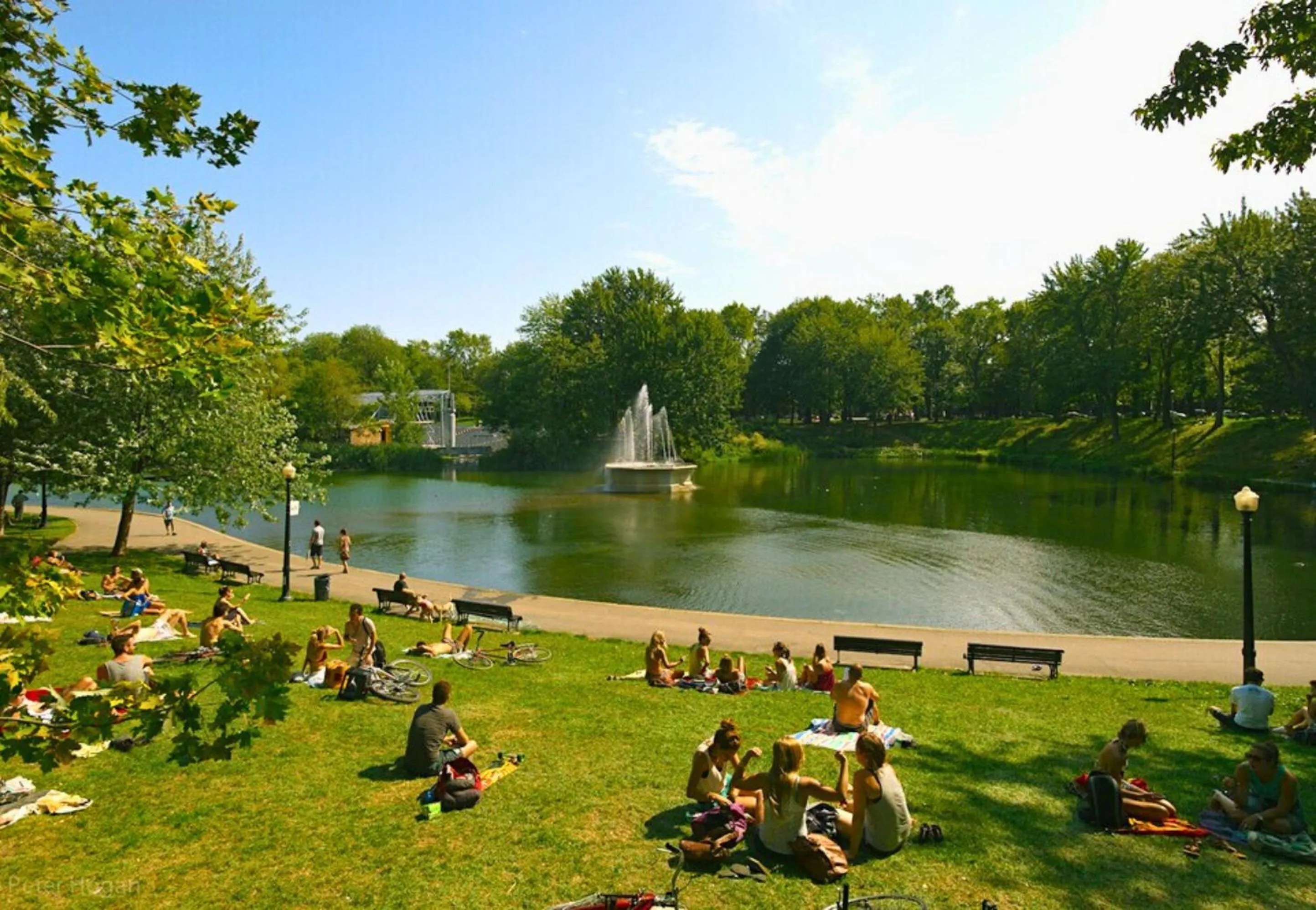 Nearby landmark in LiV MTL Avenue