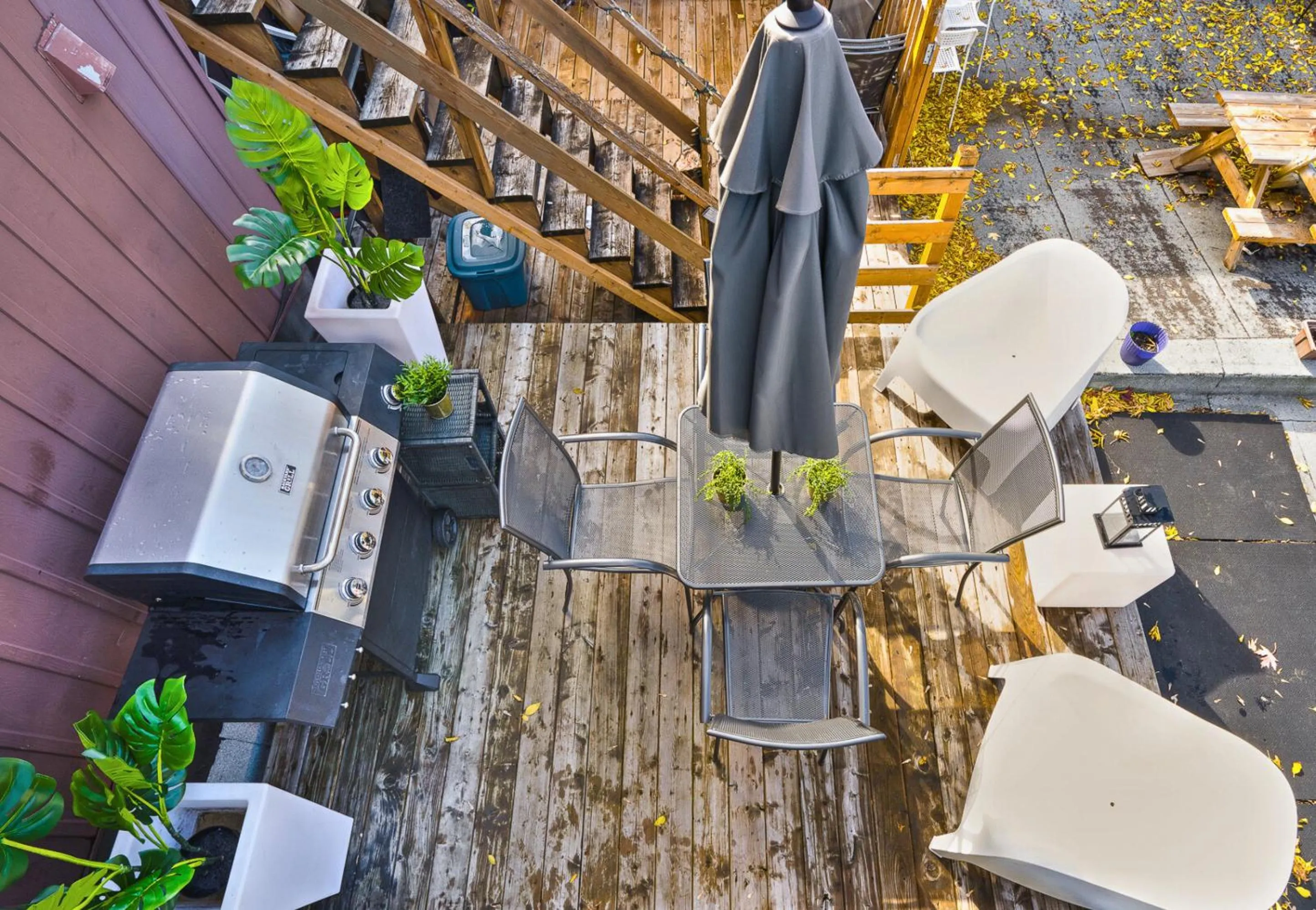 Patio in LiV MTL Avenue