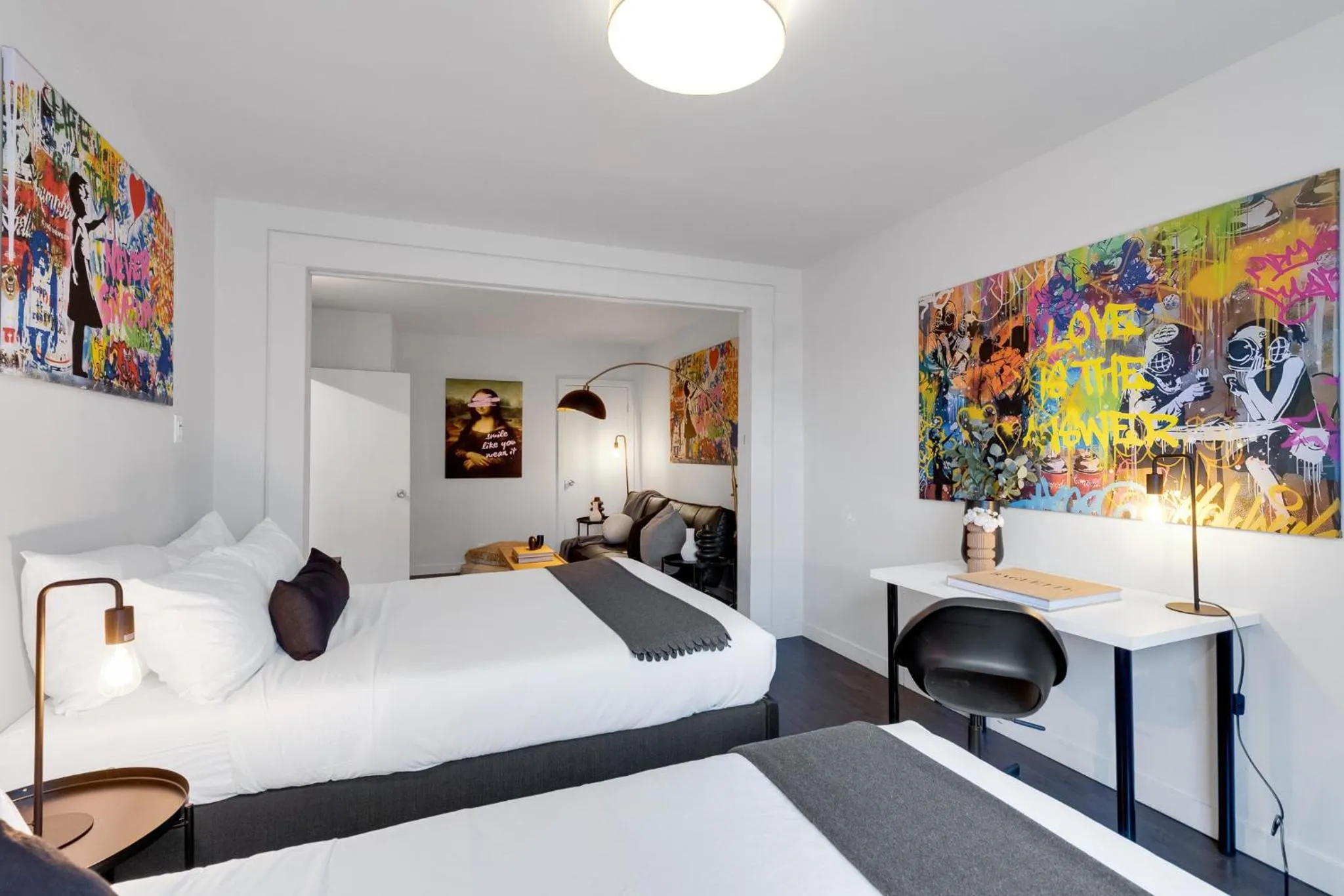 Bed in LiV MTL Avenue