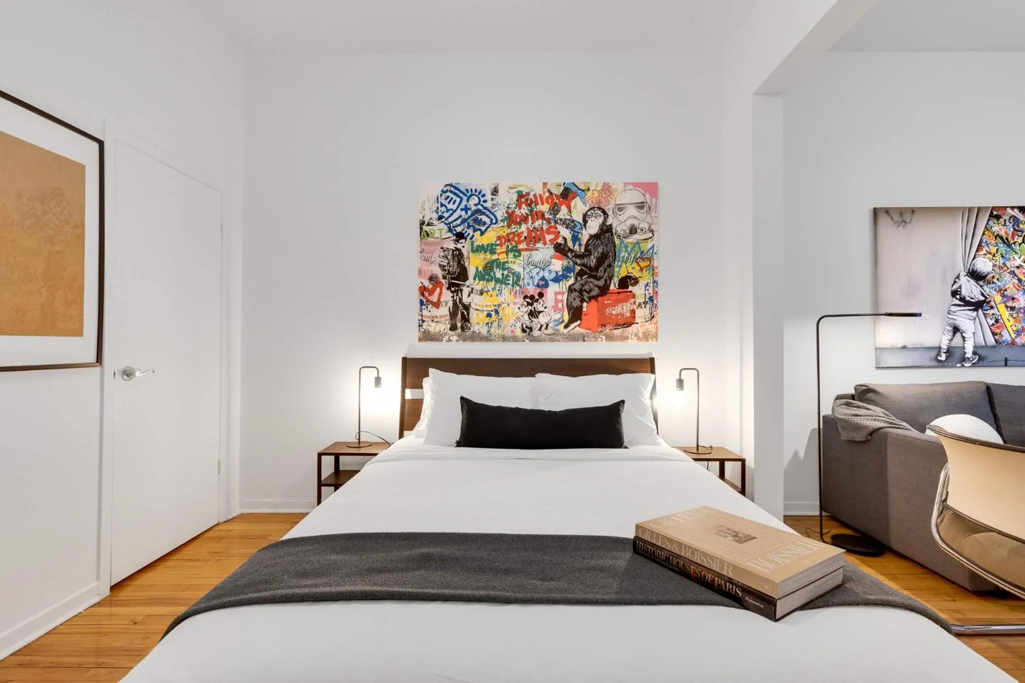 Bed in LiV MTL Avenue