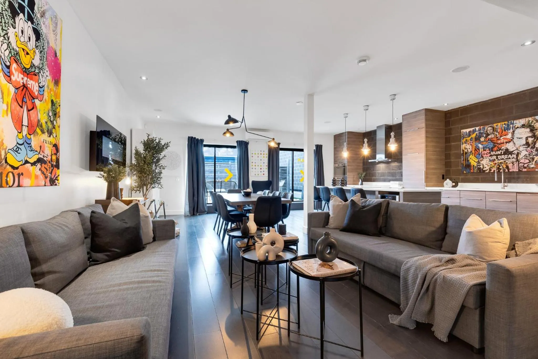 Communal lounge/ TV room in LiV MTL Plato