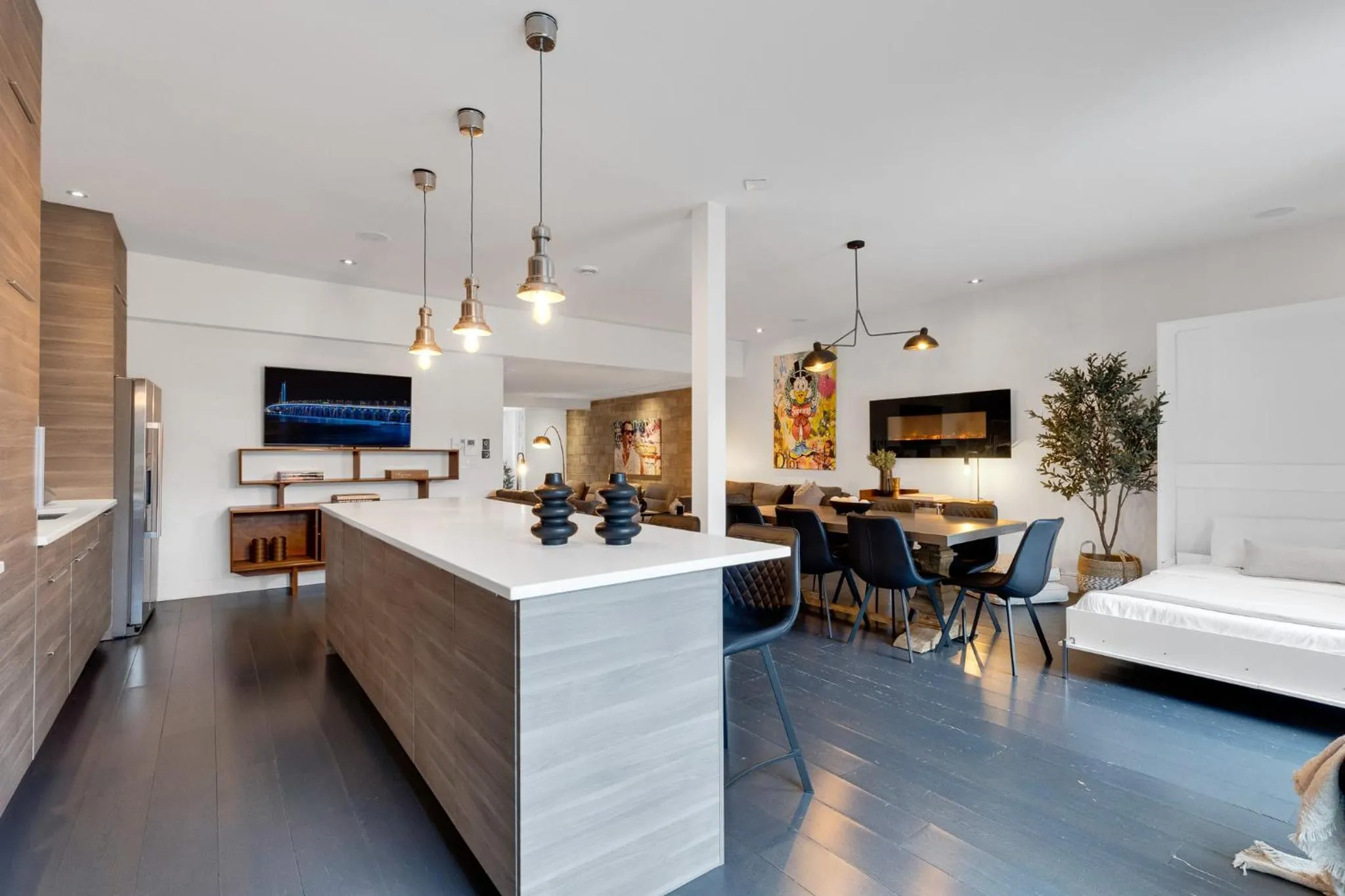 TV and multimedia in LiV MTL Plato