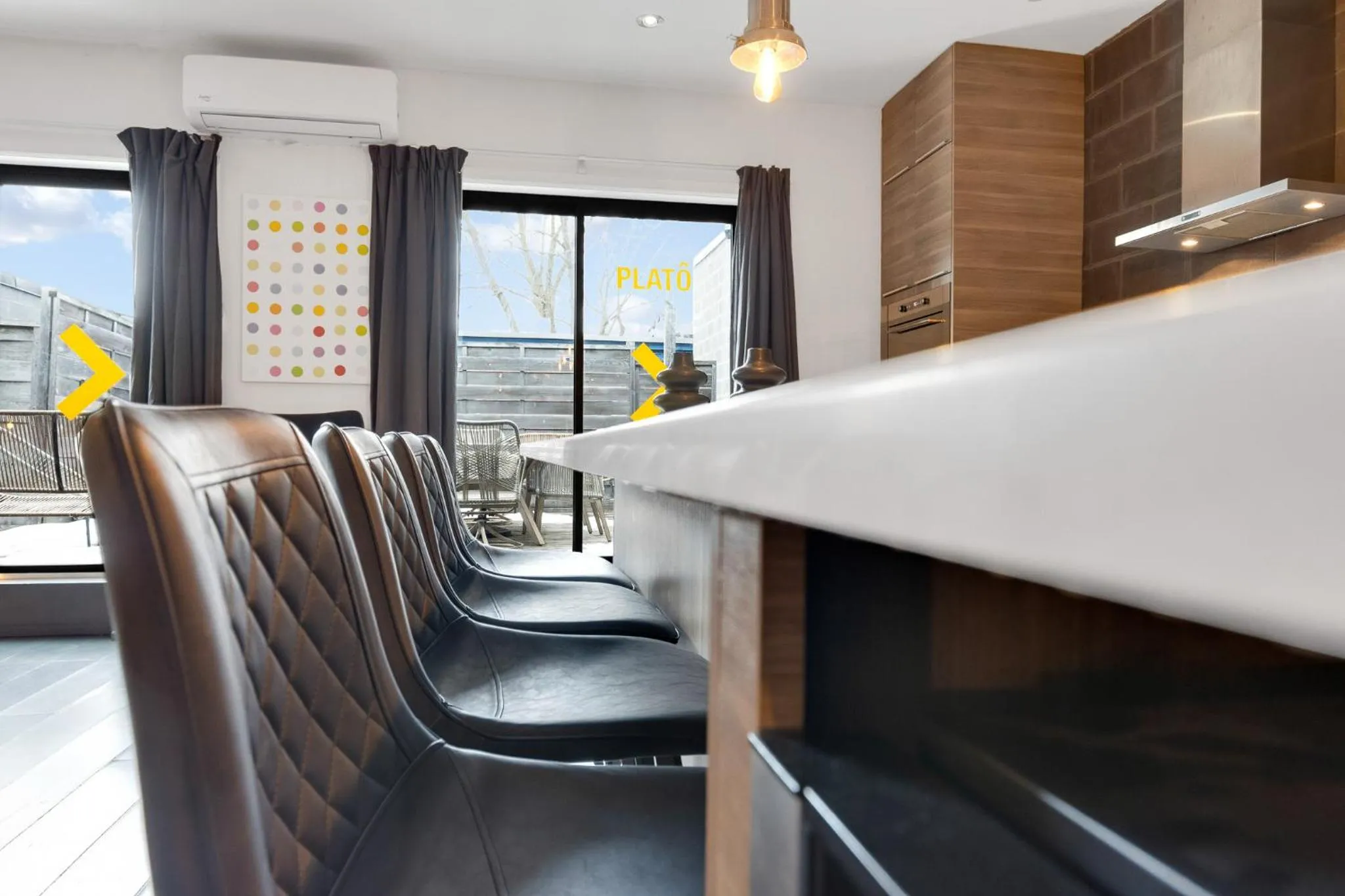 Kitchen or kitchenette in LiV MTL Plato