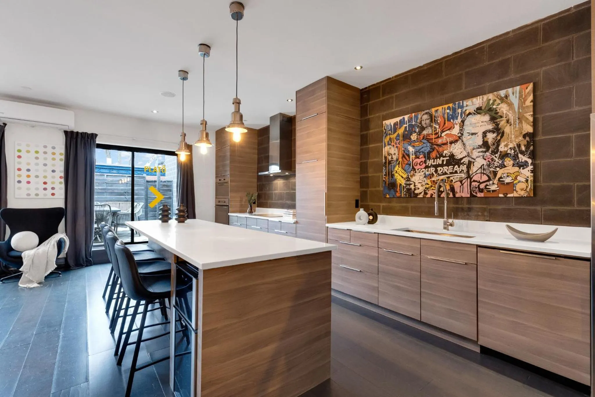 Kitchen or kitchenette in LiV MTL Plato