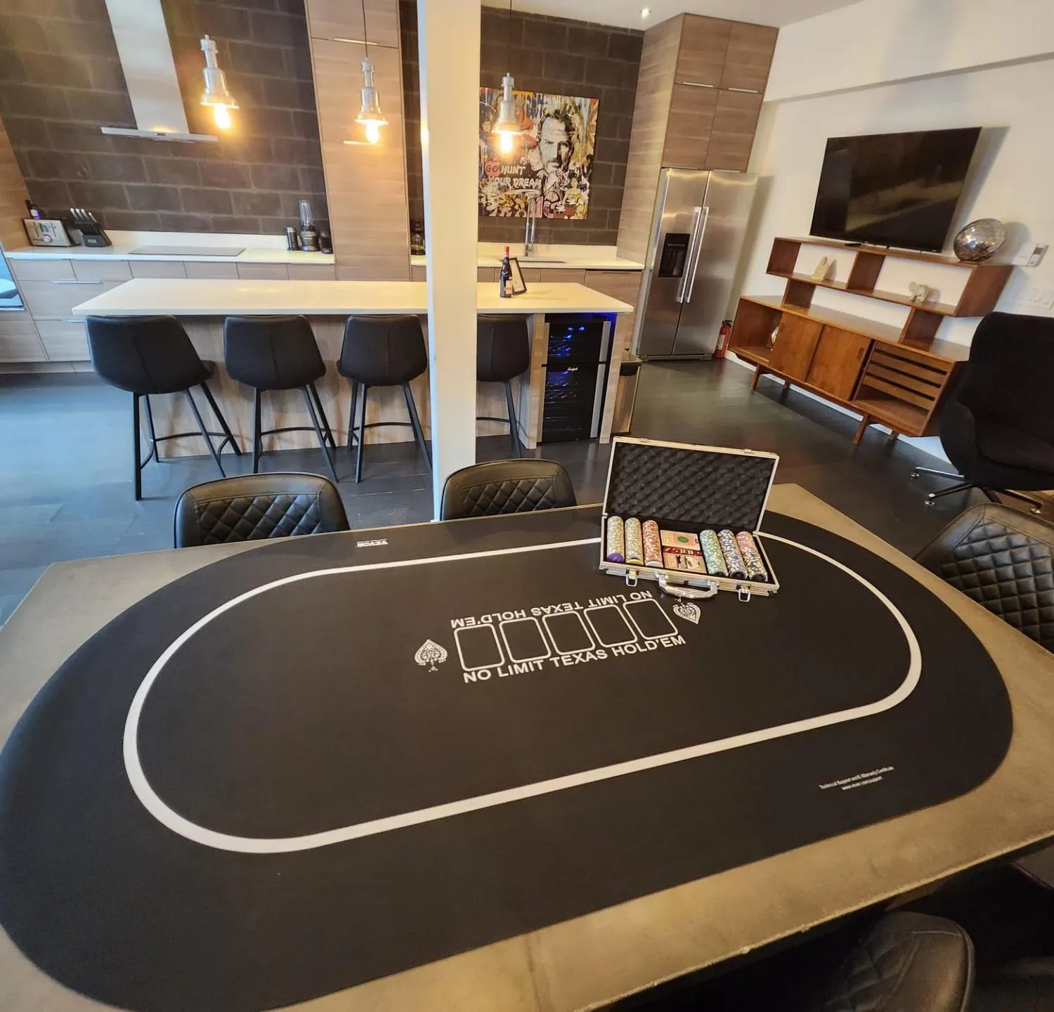 Game Room in LiV MTL Plato