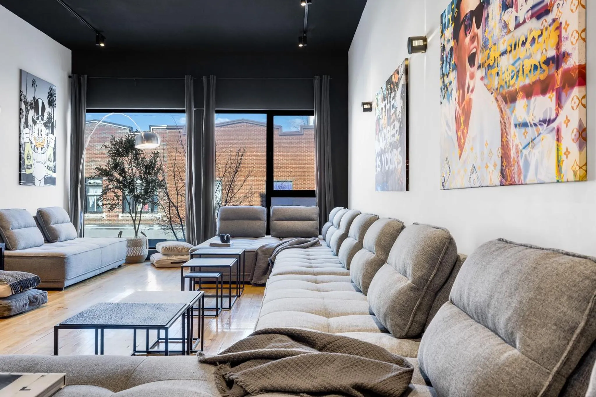 Living room in LiV MTL Plaza