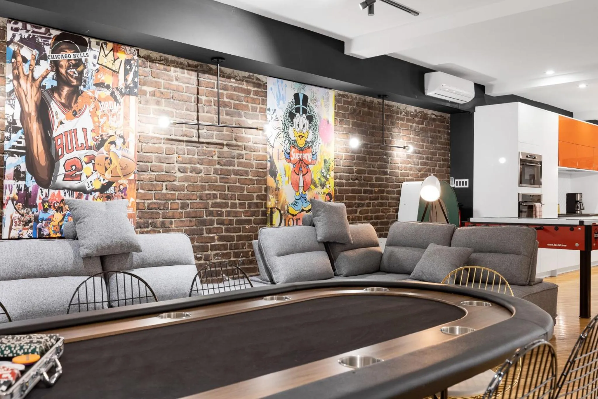 Living room in LiV MTL Plaza