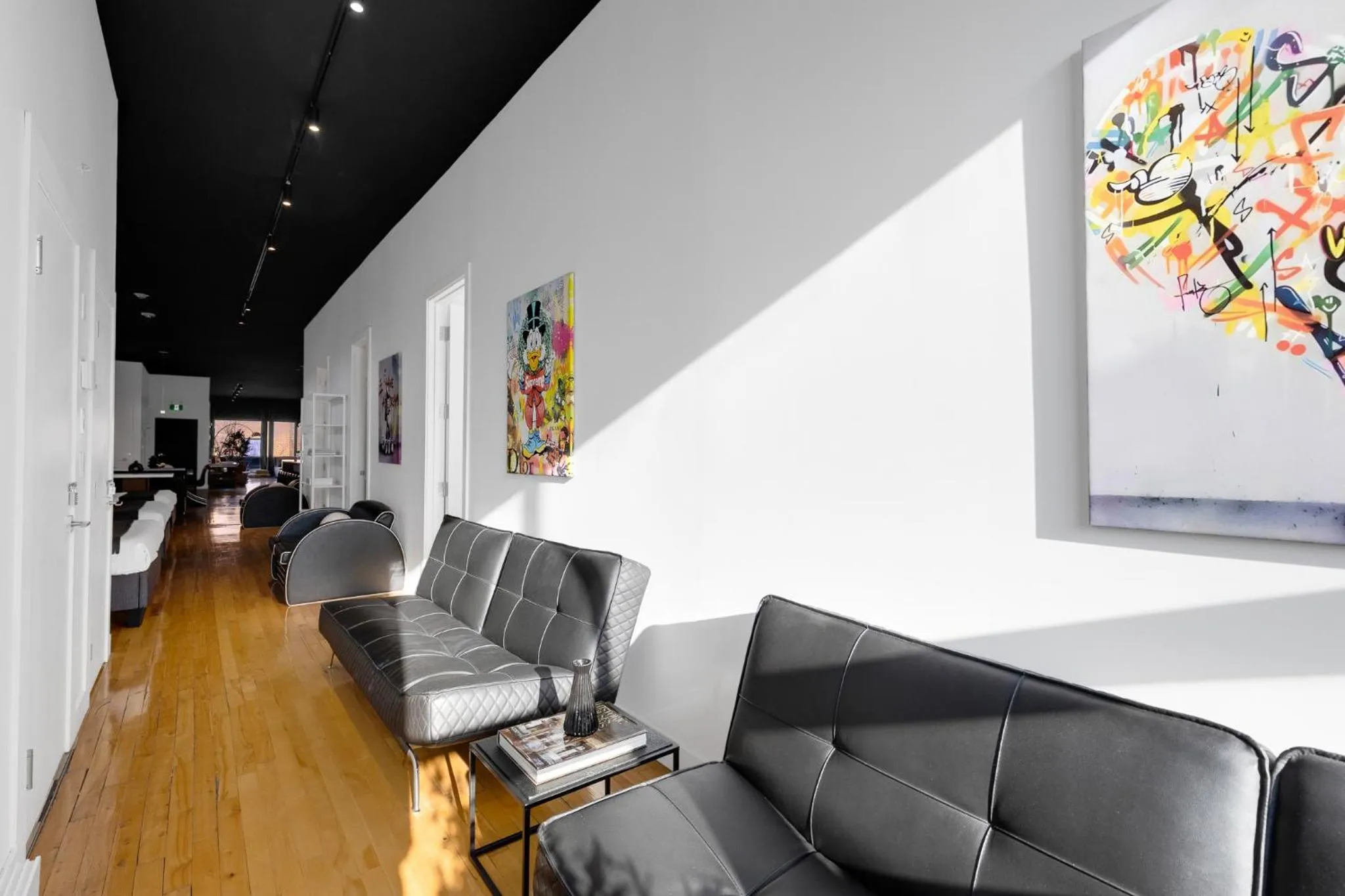 Living room in LiV MTL Plaza