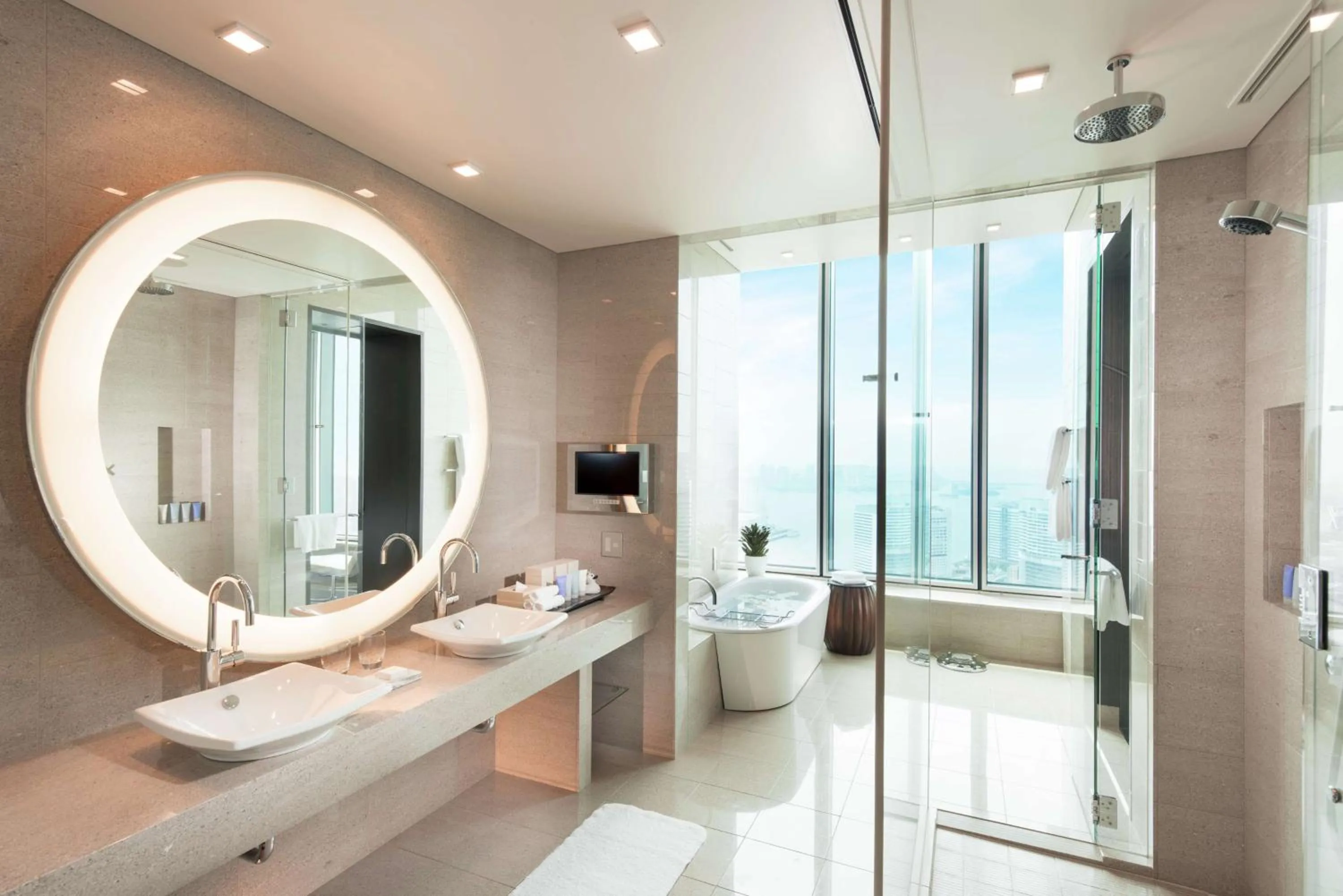 Bathroom in Conrad Tokyo