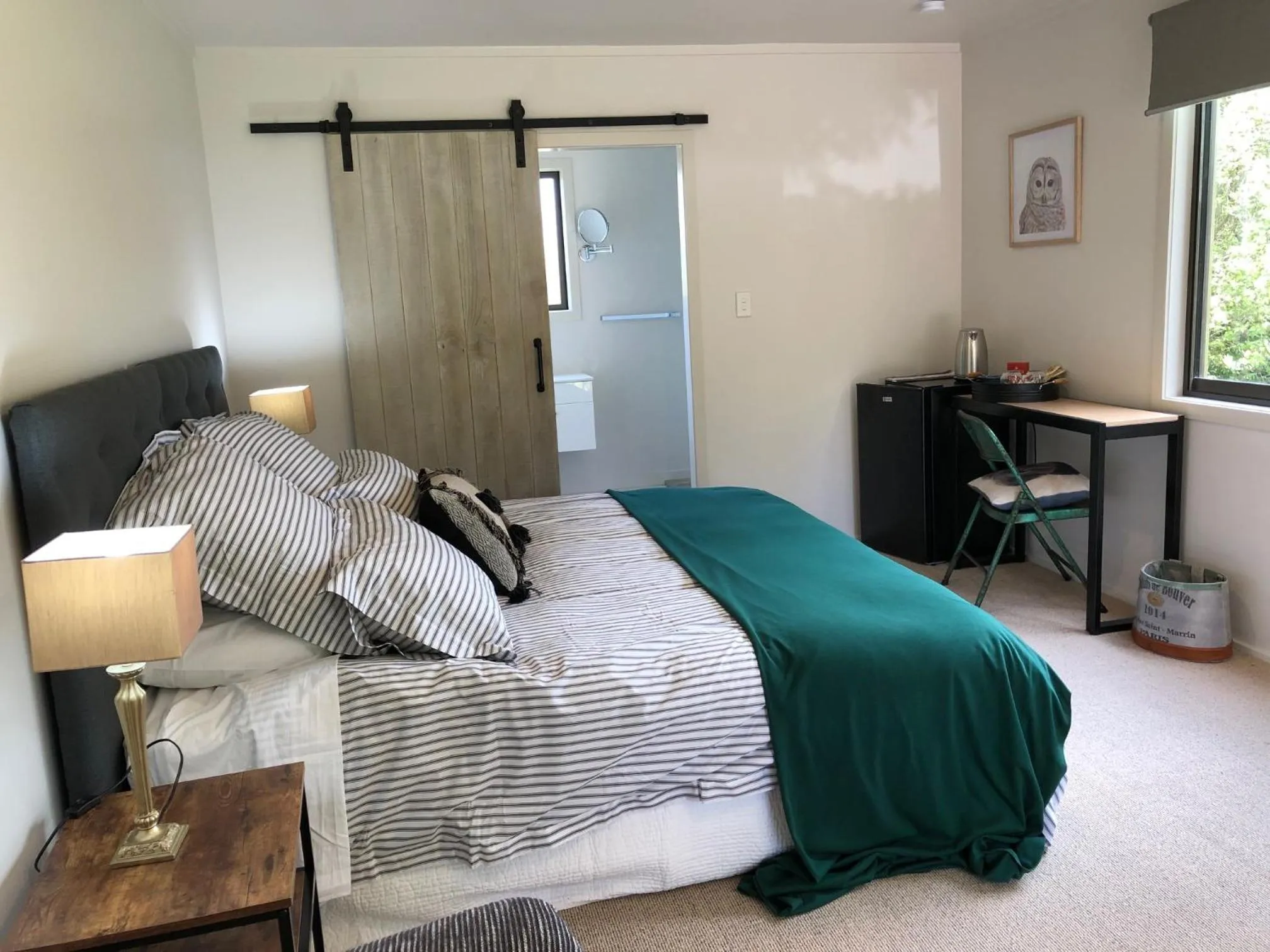 Bed in Cedar Park Bed & Breakfast