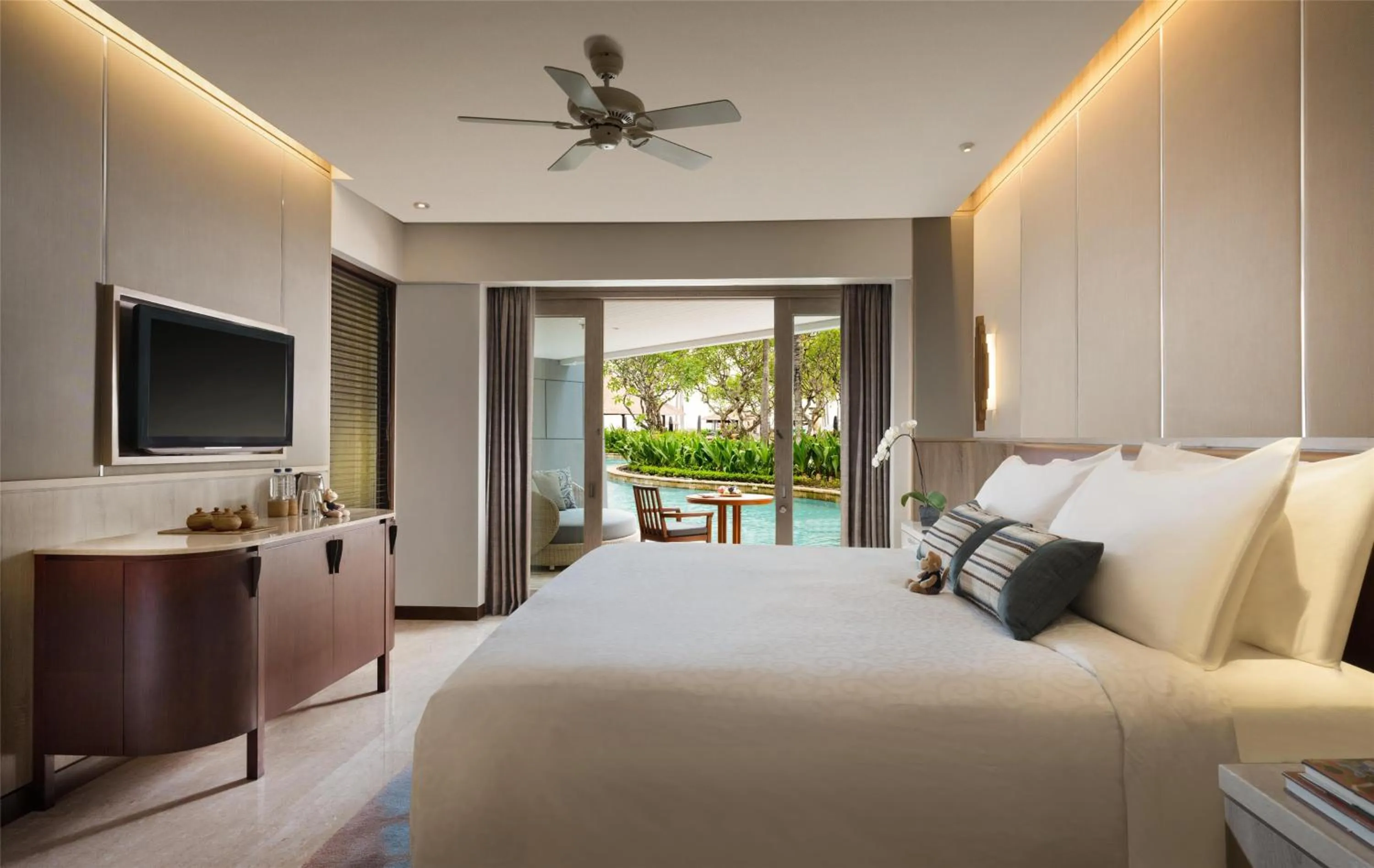 View (from property/room), Bed in Conrad Bali