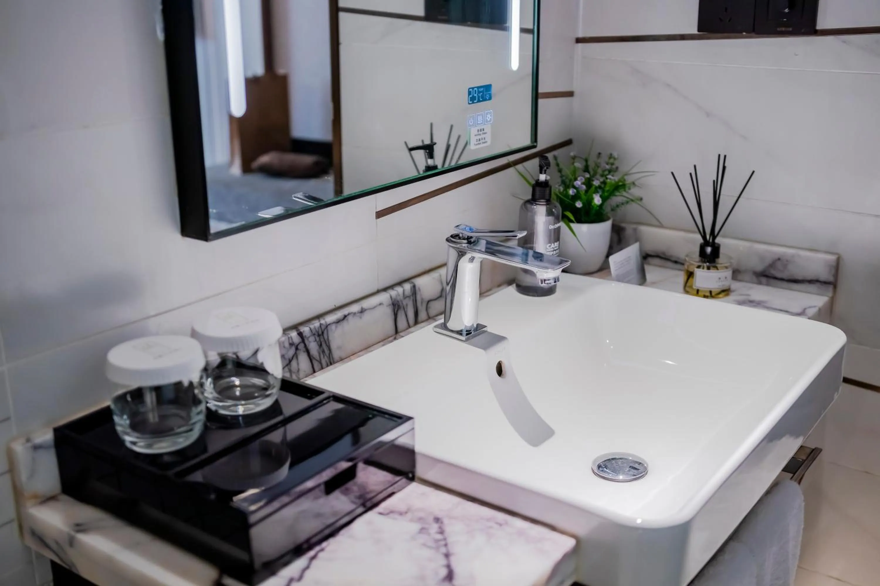 Toilet in Yitel Premium (Shanghai Nanjing Road Pedestrian Street)