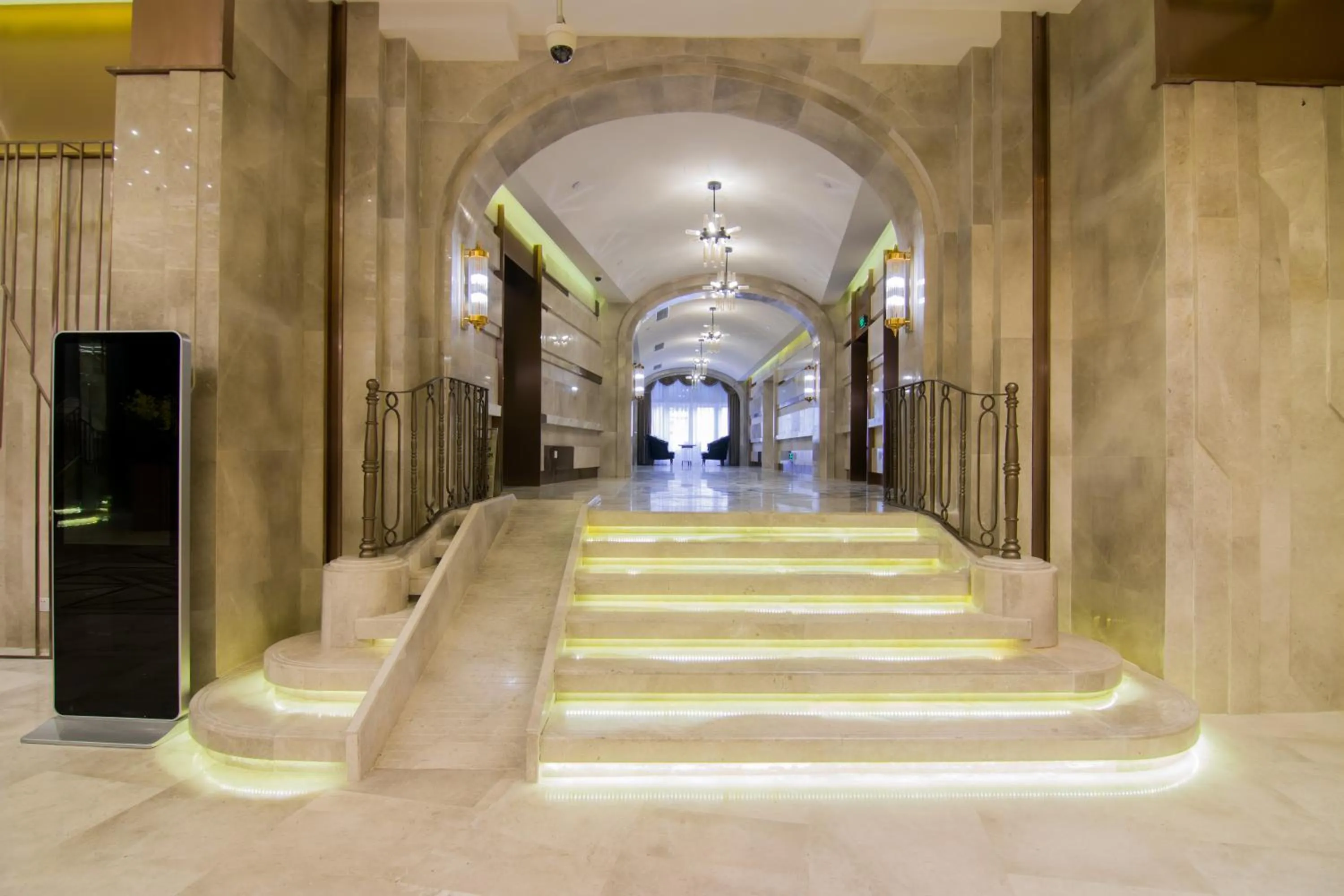 elevator in Yitel Premium (Shanghai Nanjing Road Pedestrian Street)