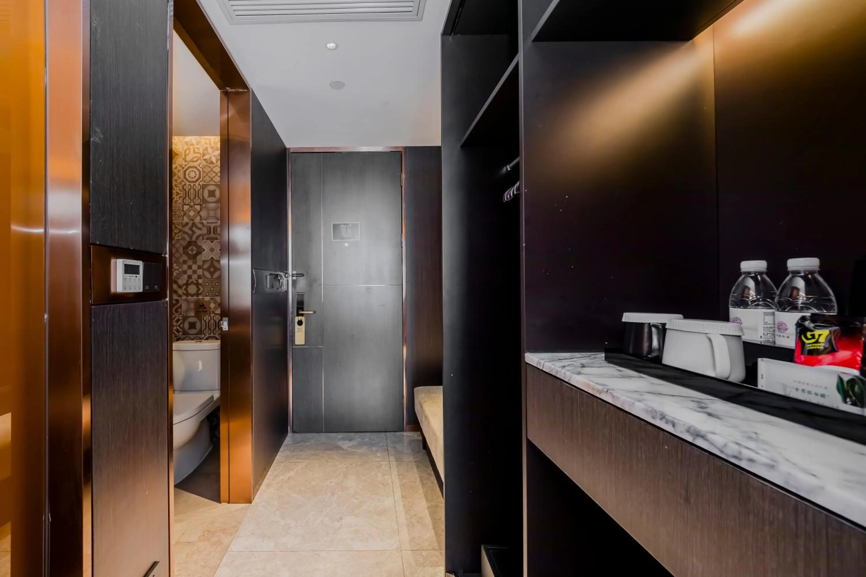 room service in Yitel Premium (Shanghai Nanjing Road Pedestrian Street)