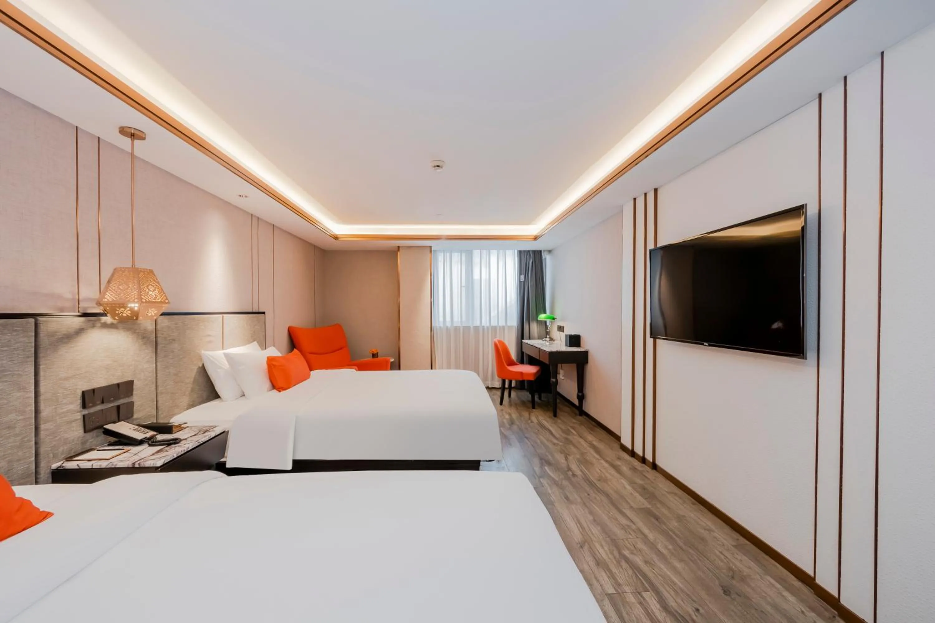 Photo of the whole room, Bed in Yitel Premium (Shanghai Nanjing Road Pedestrian Street)