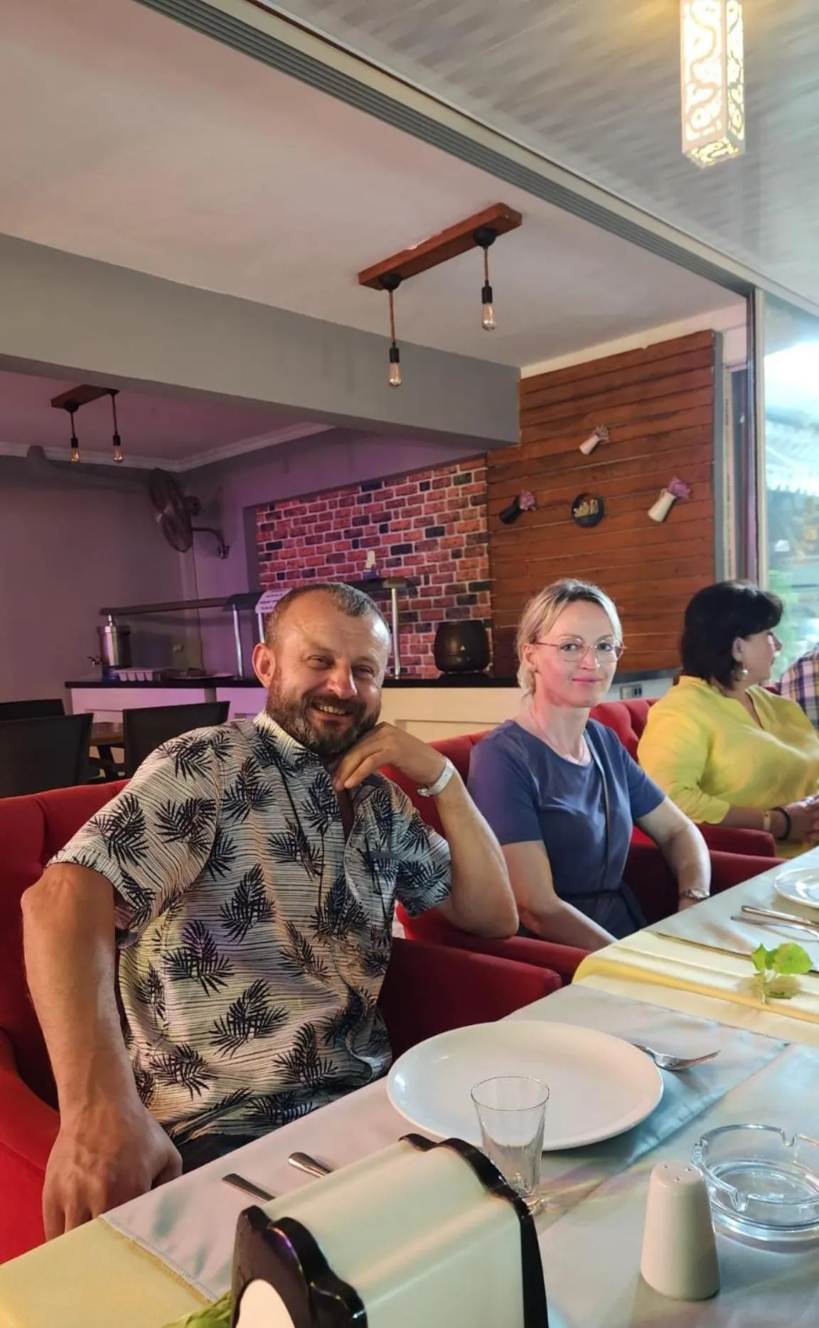 Restaurant/places to eat in Yucesan Hotel