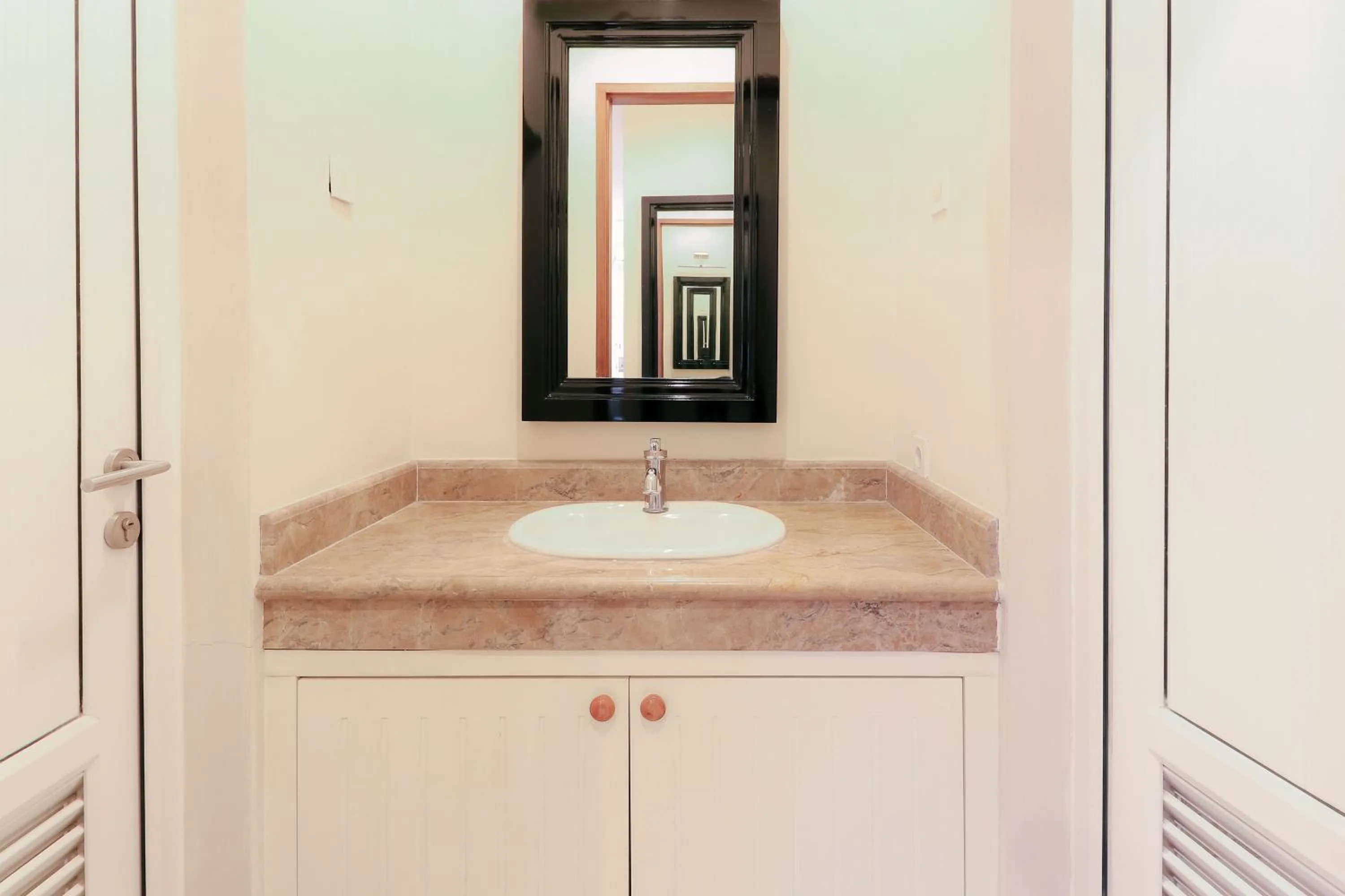 Bathroom in HOME Guesthouse