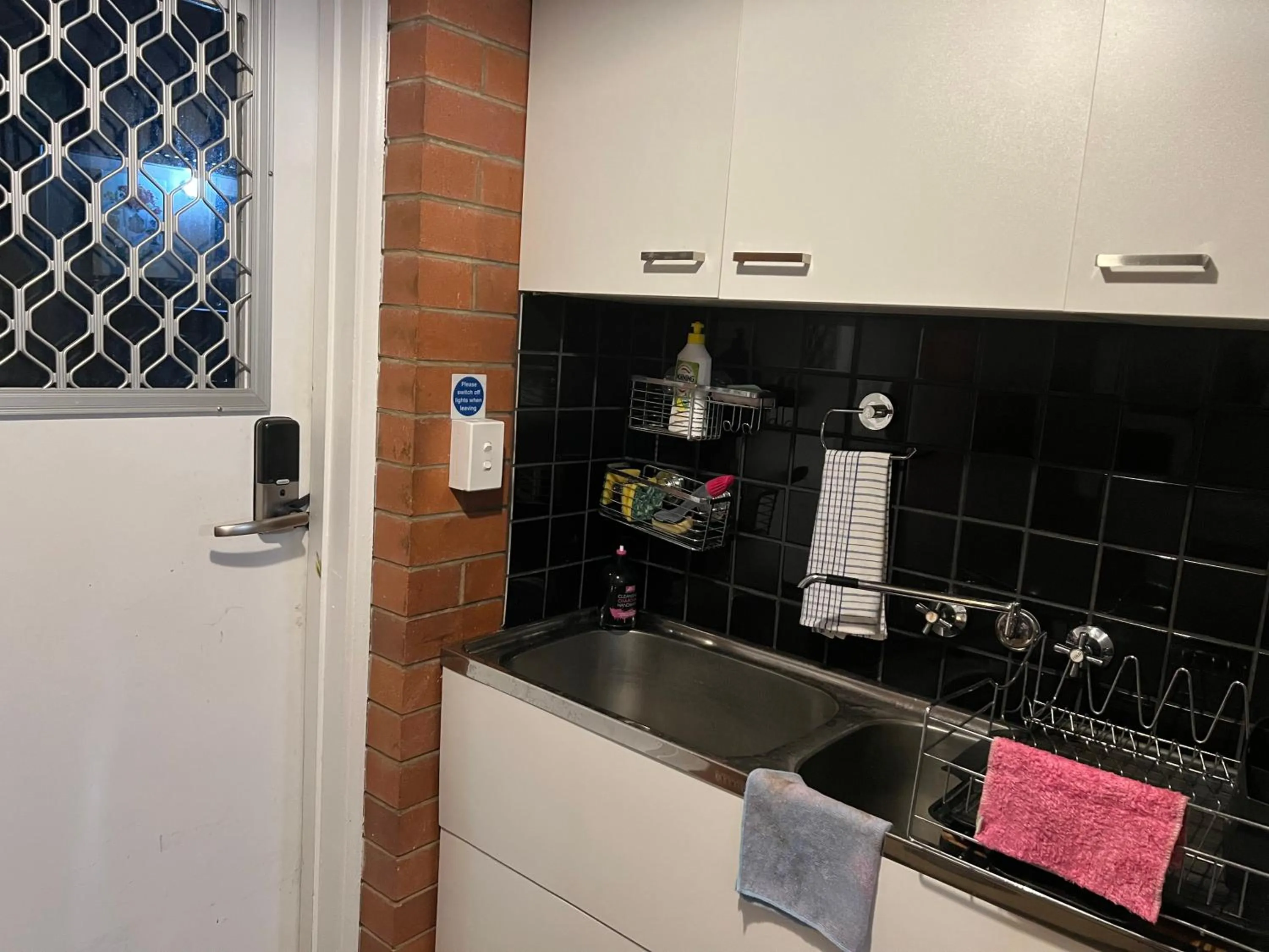 Kitchen or kitchenette in XYL Holiday Inn