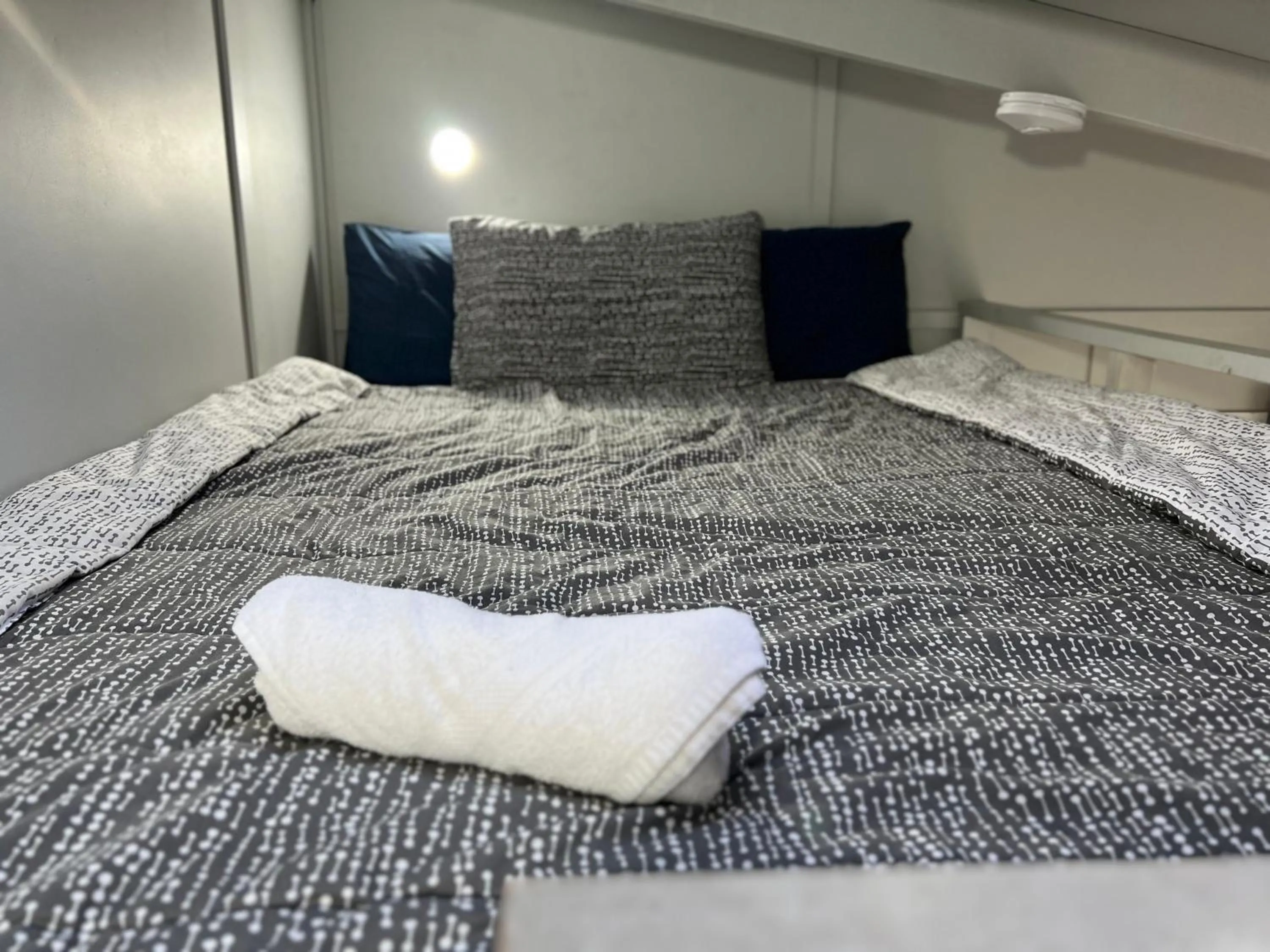 Bed in XYL Holiday Inn