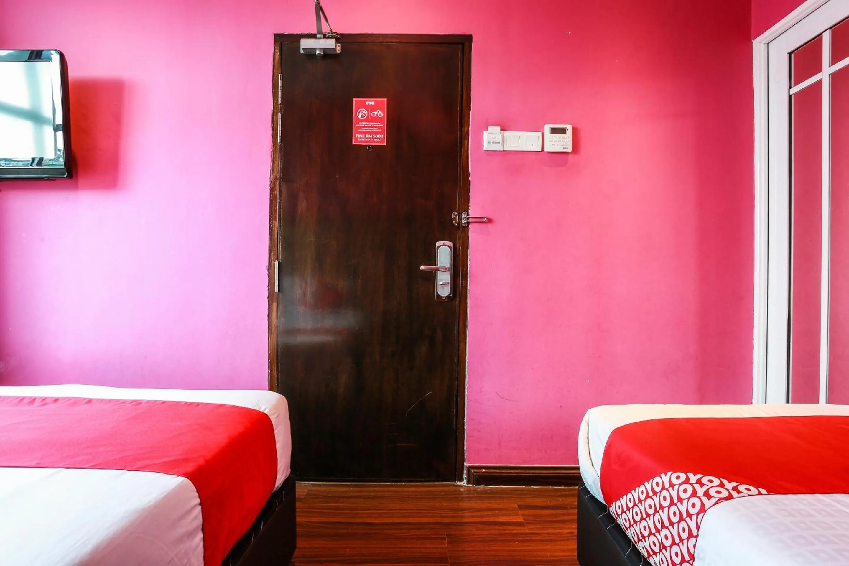 Bedroom, Bed in Hotel O Smc I-city