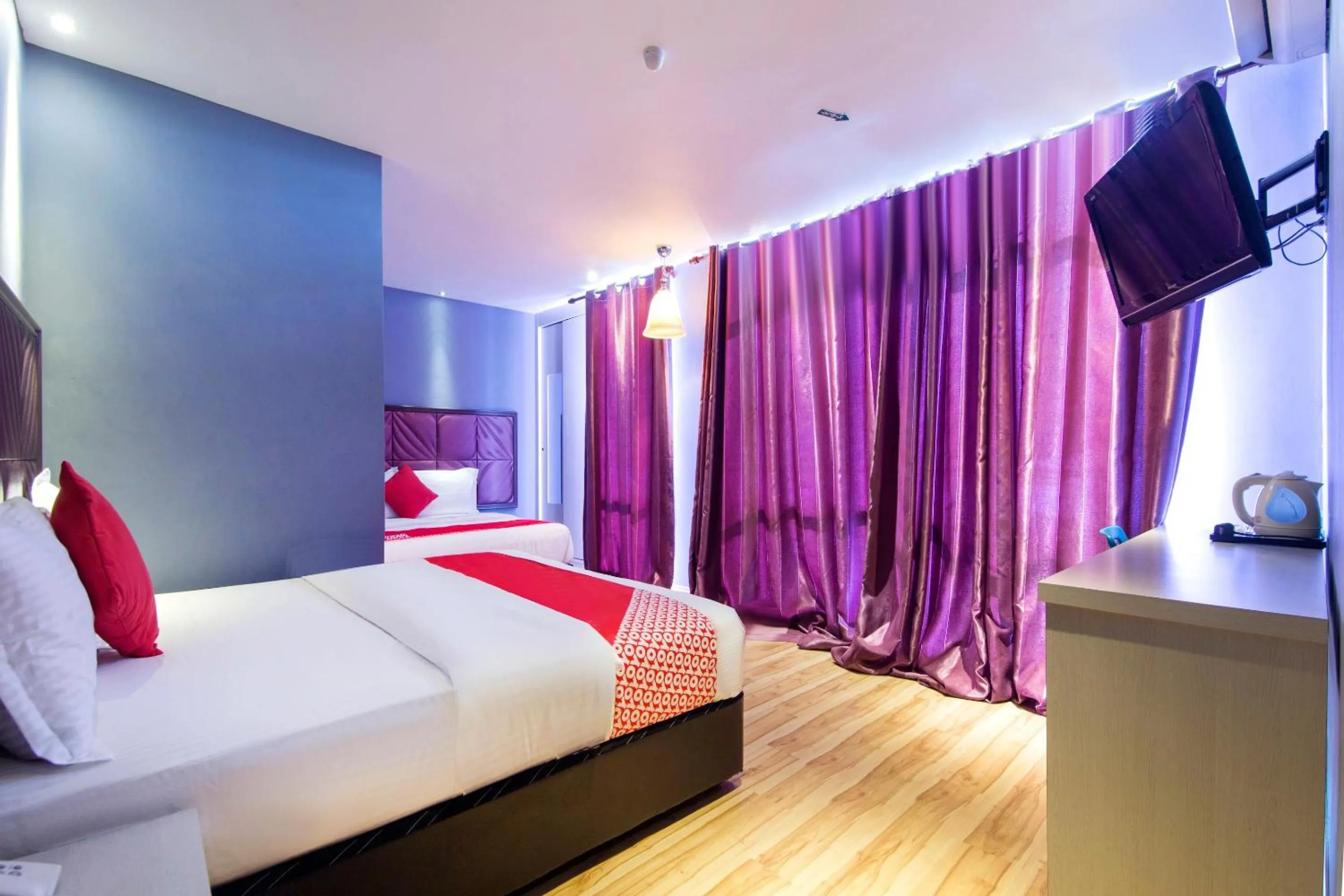 Bedroom, Bed in Hotel O Smc I-city