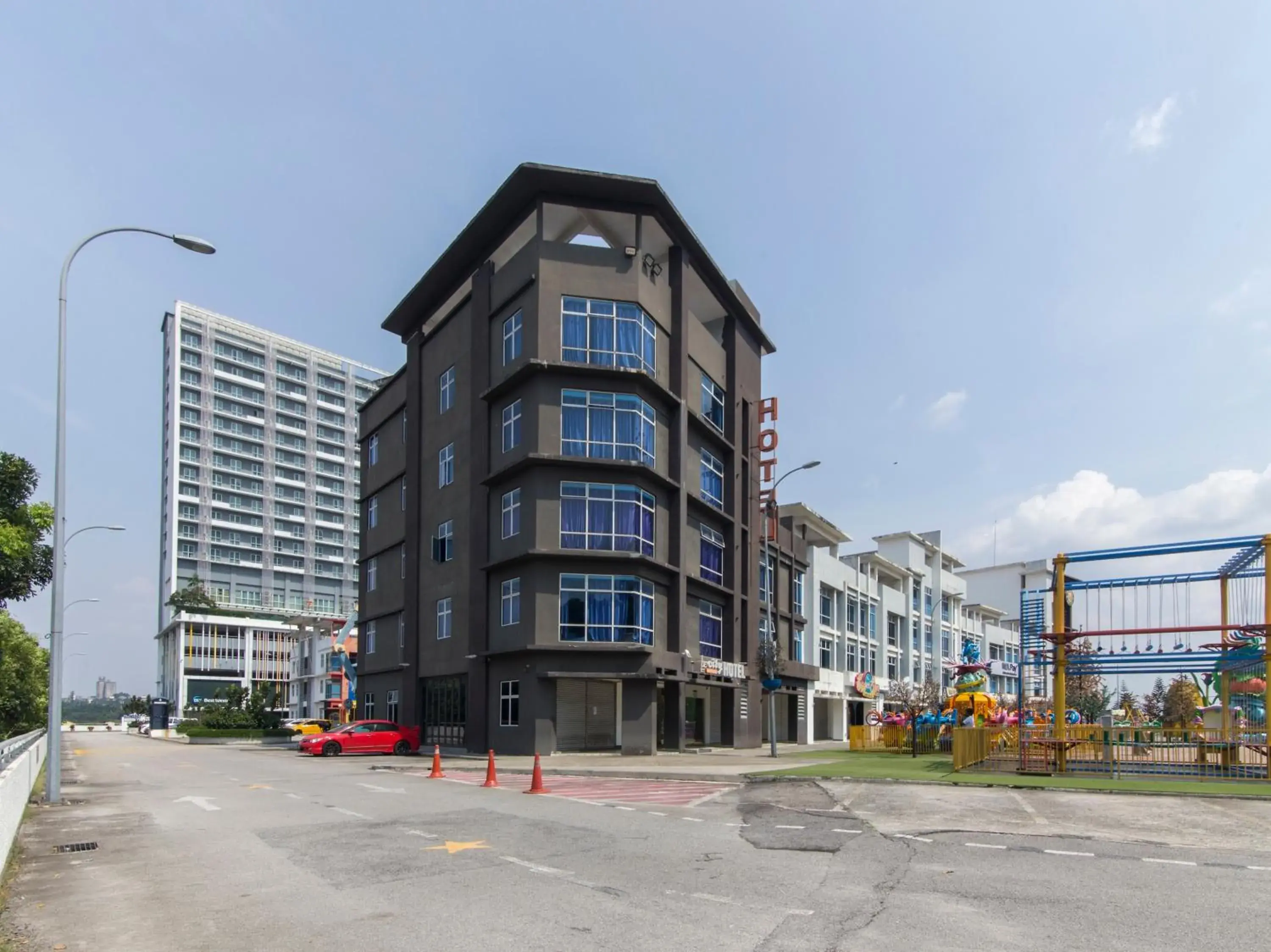 Facade/entrance, Property Building in Super OYO 763 Tazara Hotel Facade/entrance, Property Building in Super OYO 763 Tazara Hotel