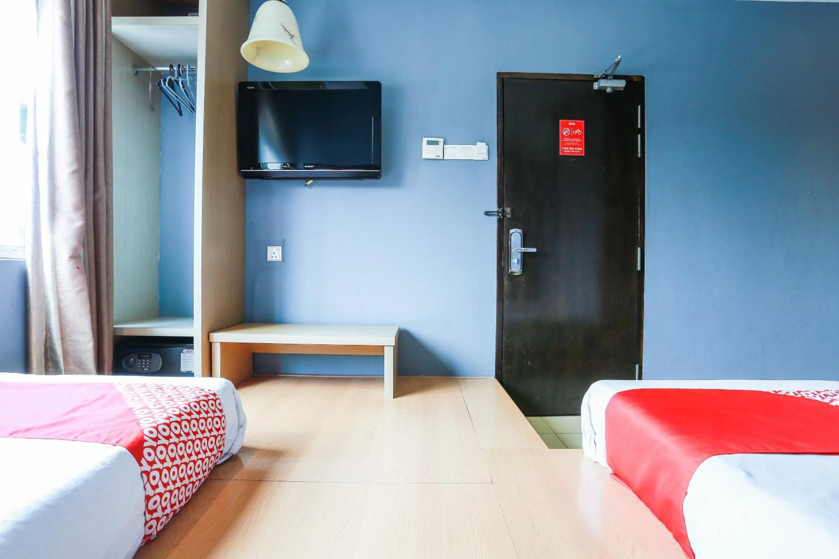 Bedroom, Bed in Hotel O Smc I-city