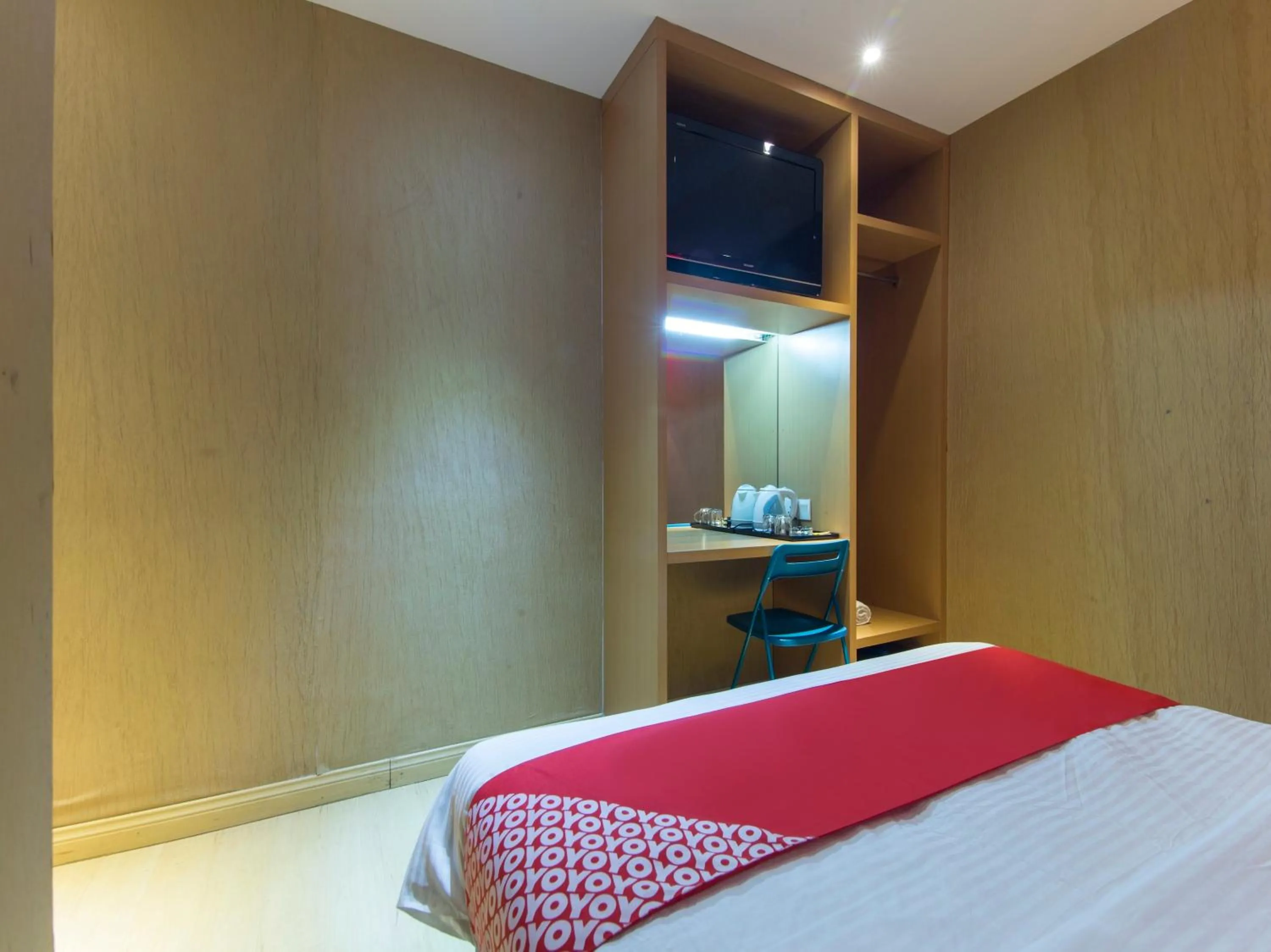 Bedroom, Bed in Super OYO 763 Tazara Hotel