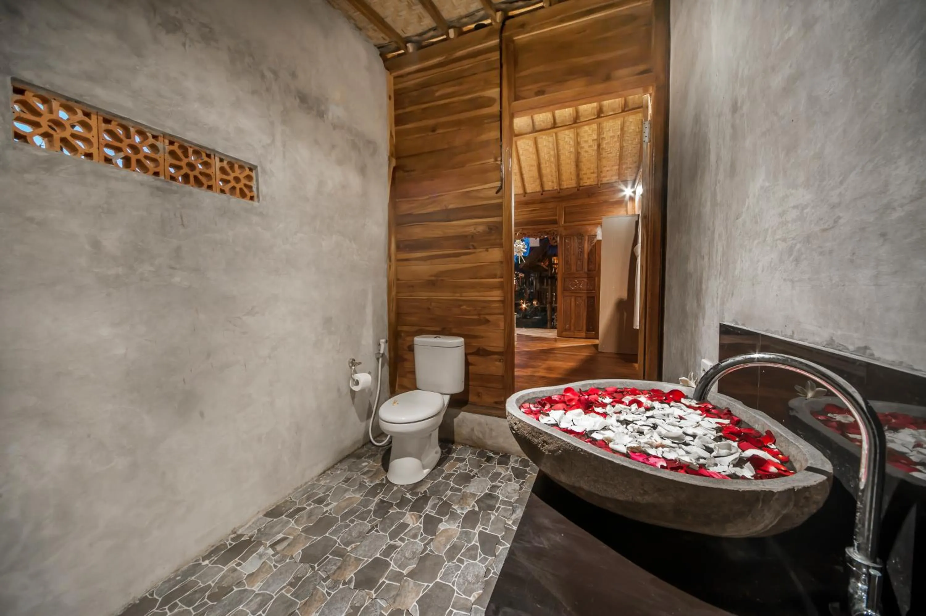 Shower in The Lebak Canggu