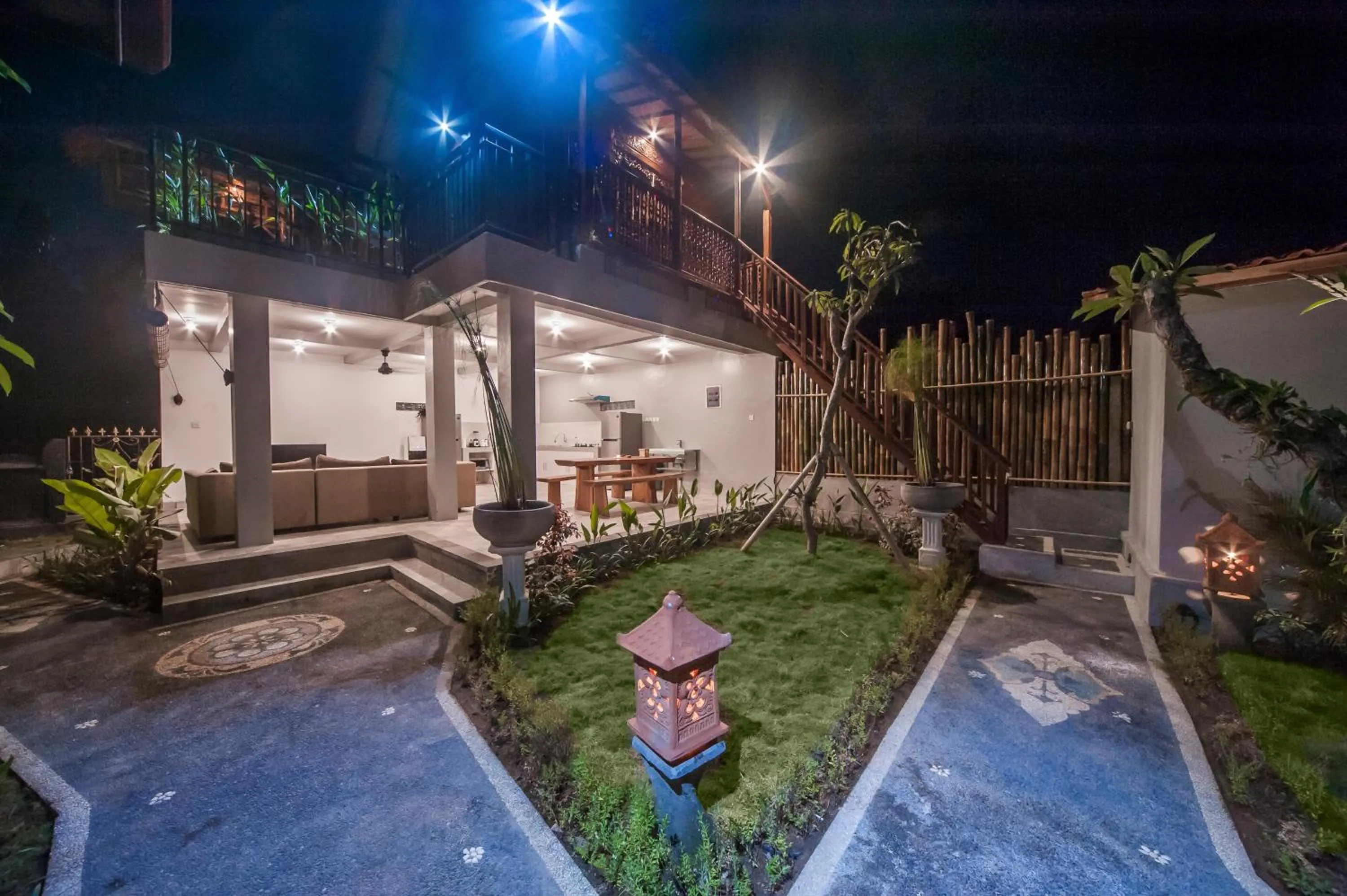 Communal lounge/ TV room in The Lebak Canggu