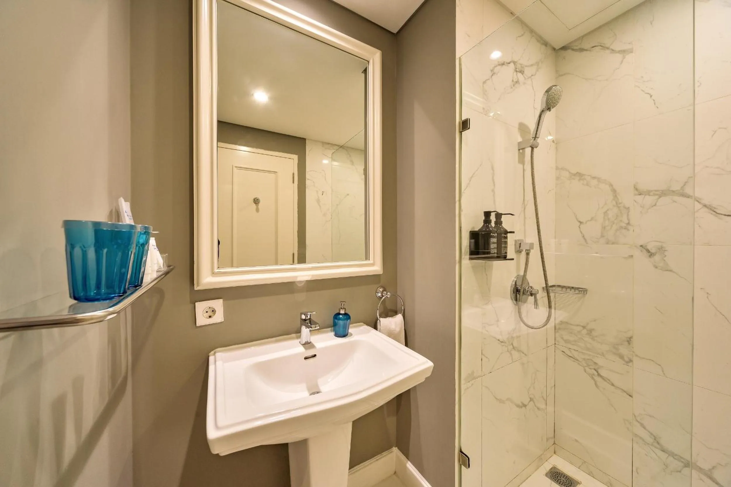 Bathroom in Ashley Sabang Jakarta