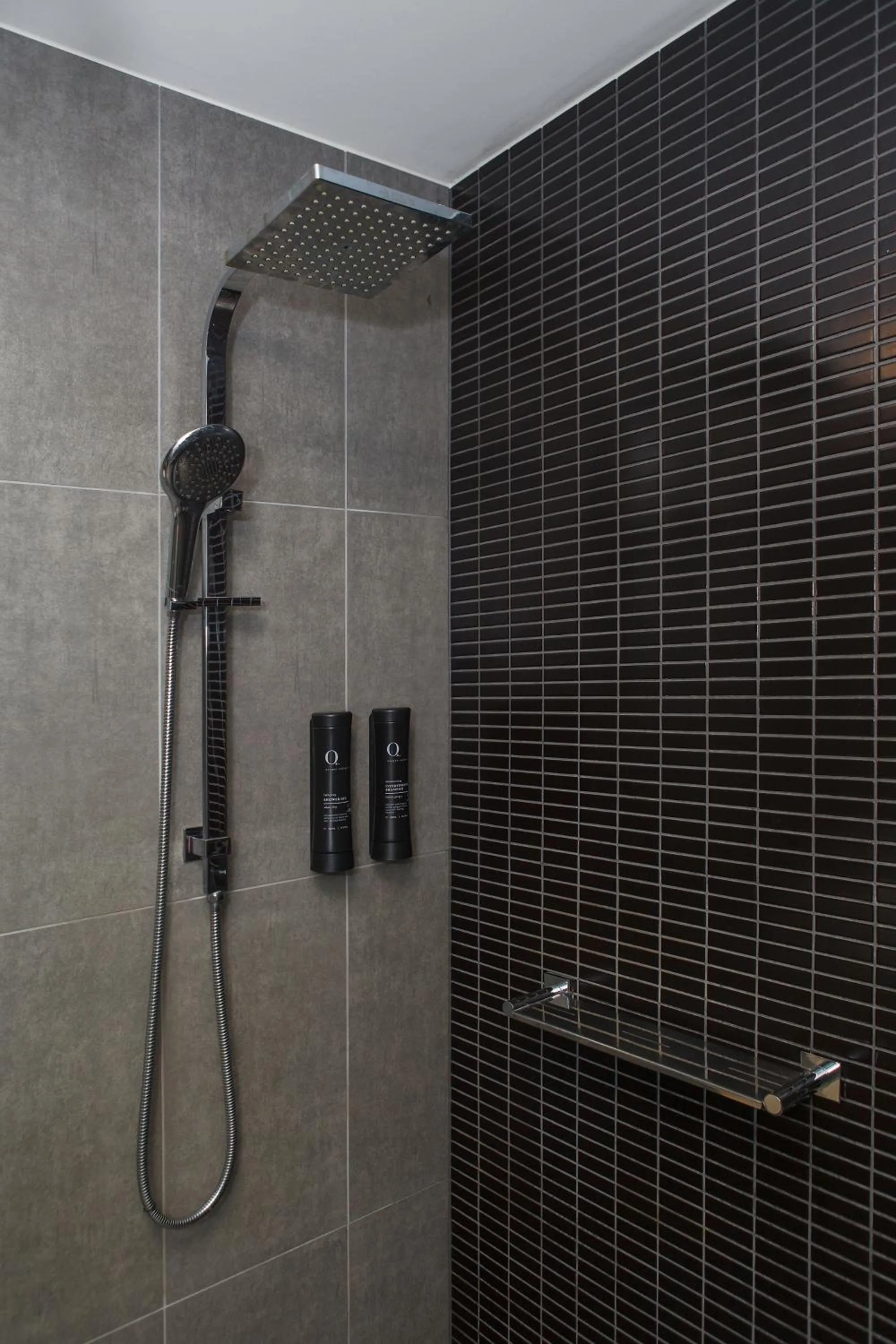 Shower in Artel Apartments Brunswick