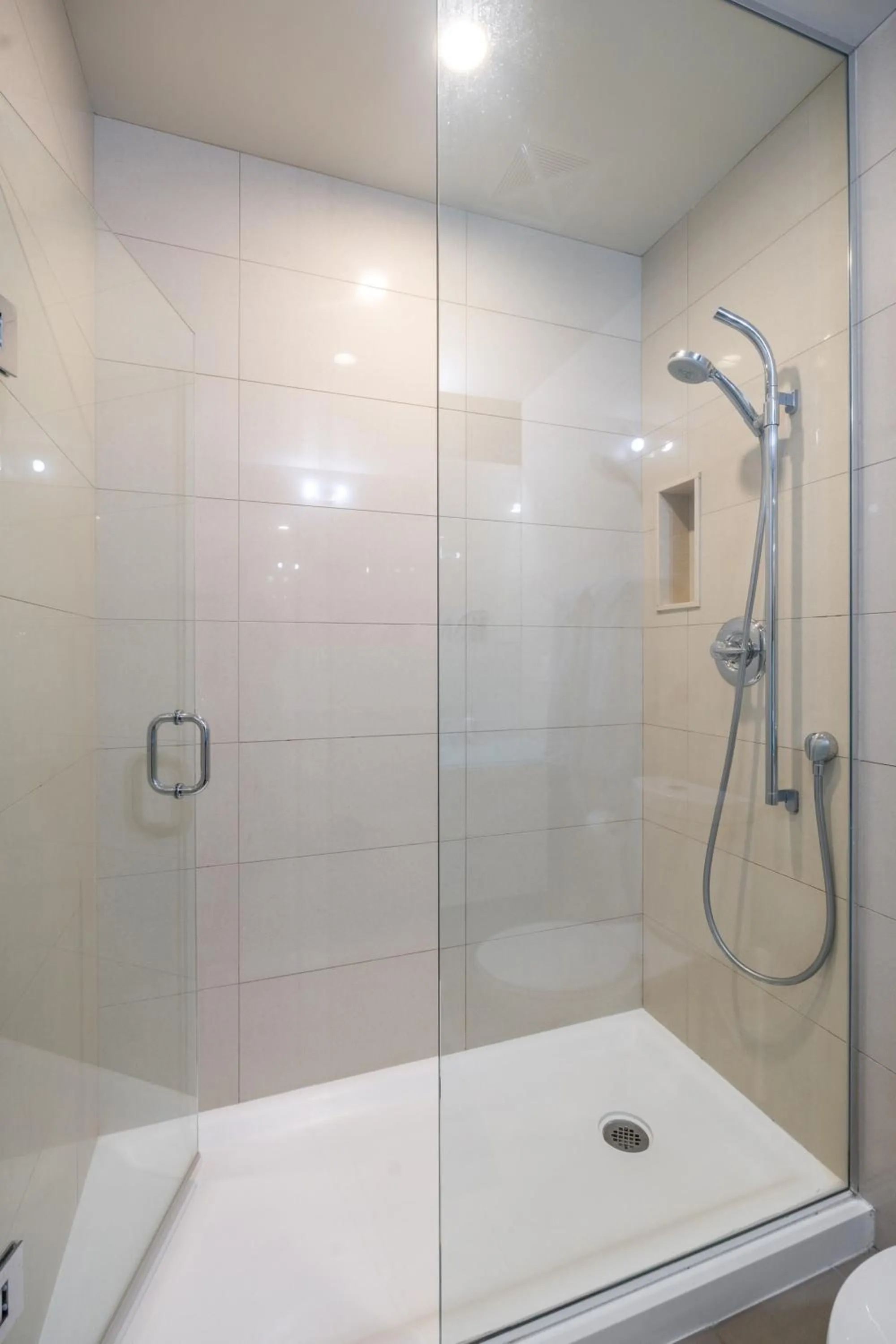 Shower in GLOBALSTAY Modern Downtown Apartment