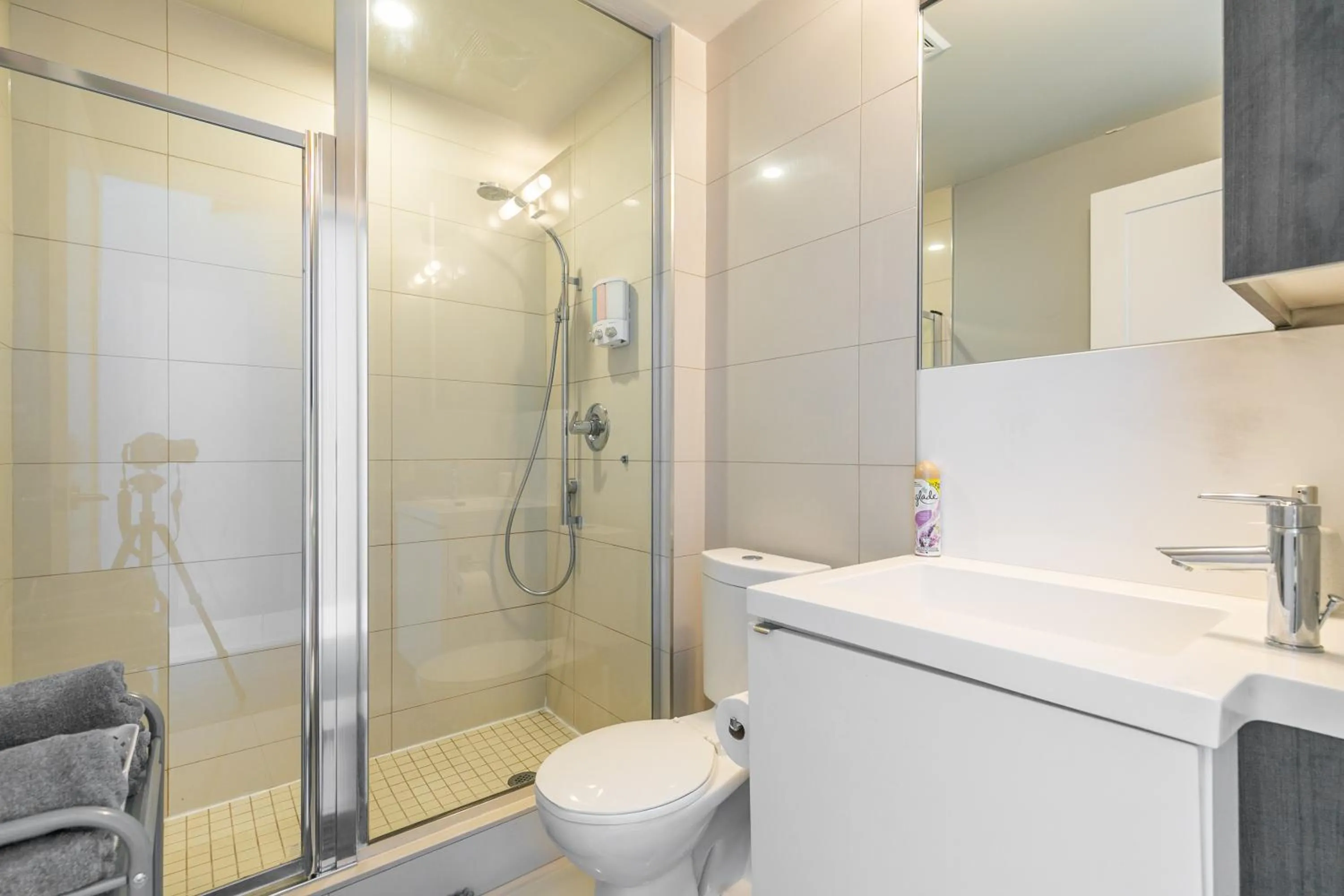 Shower in GLOBALSTAY Modern Downtown Apartment