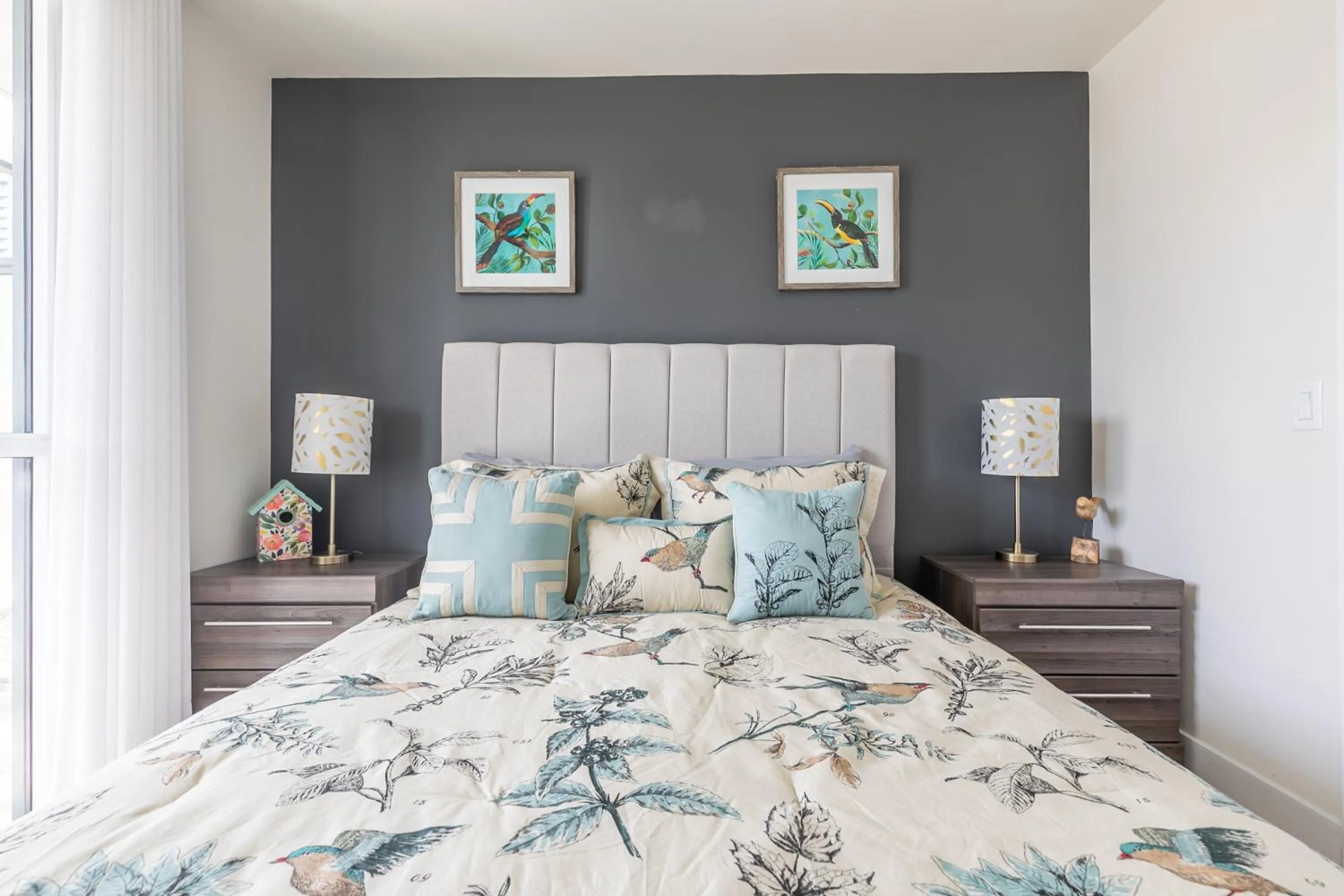 Bed in GLOBALSTAY Modern Downtown Apartment