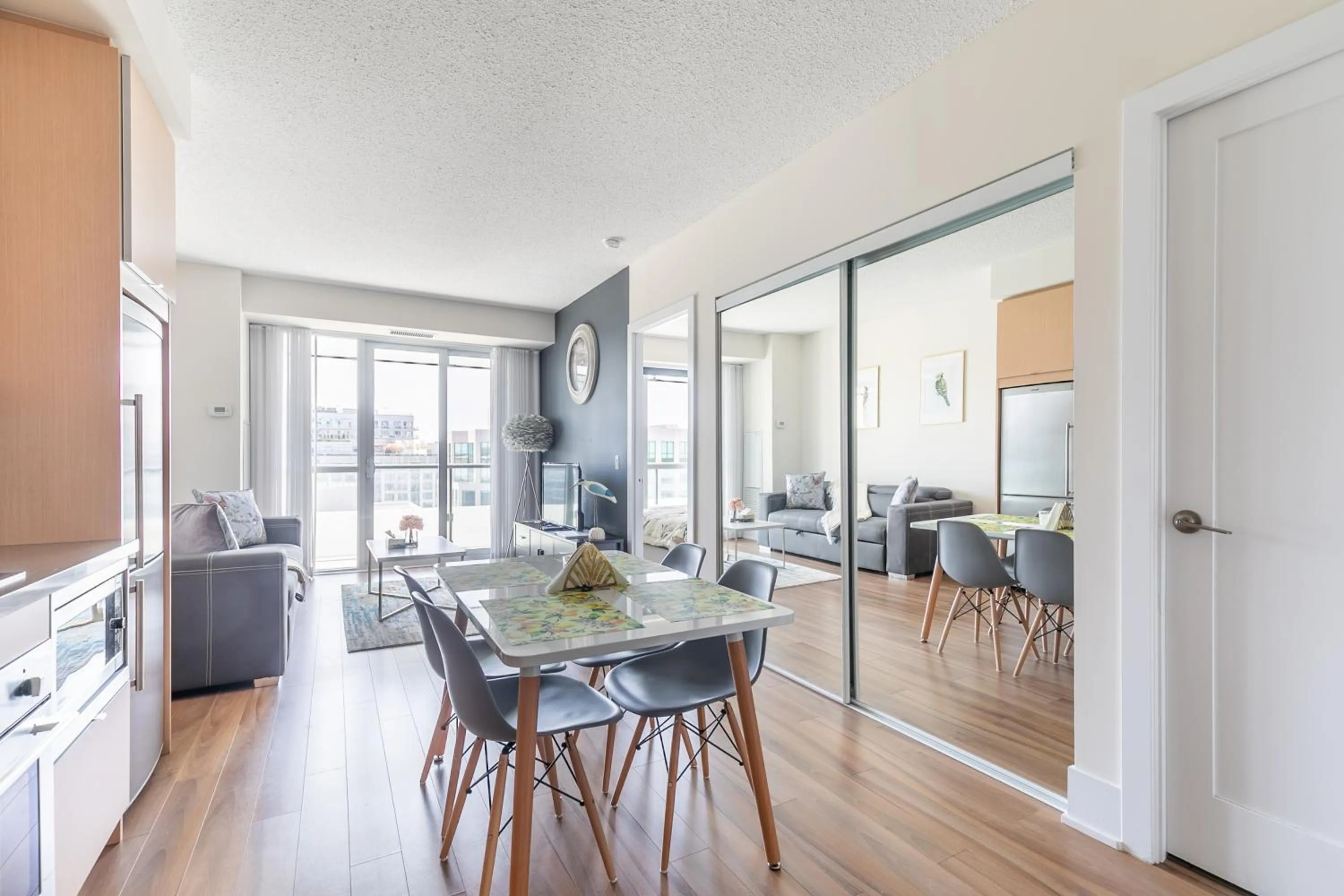 Kitchen or kitchenette in GLOBALSTAY Modern Downtown Apartment