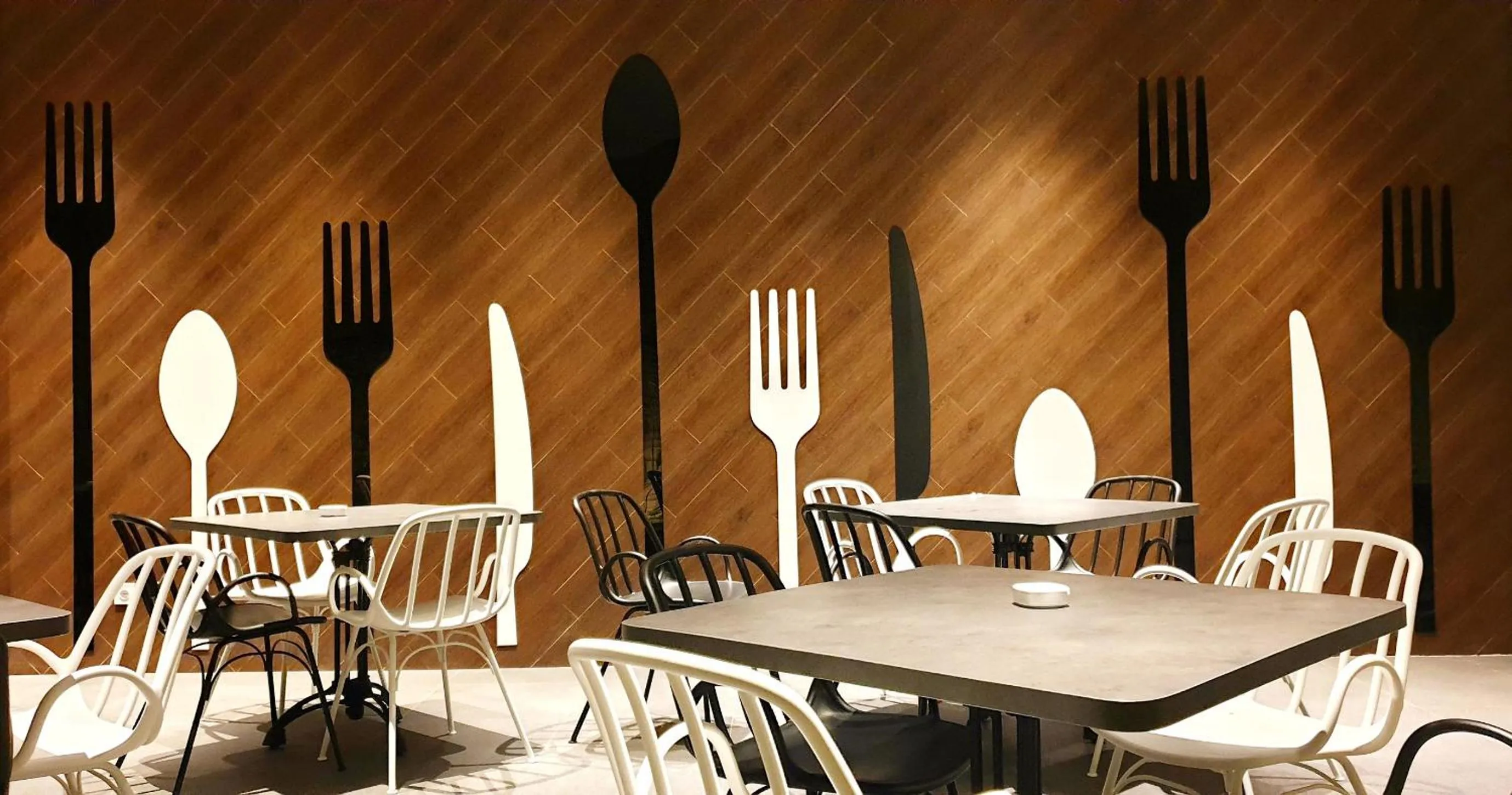 Restaurant/places to eat in BW inn Belitung