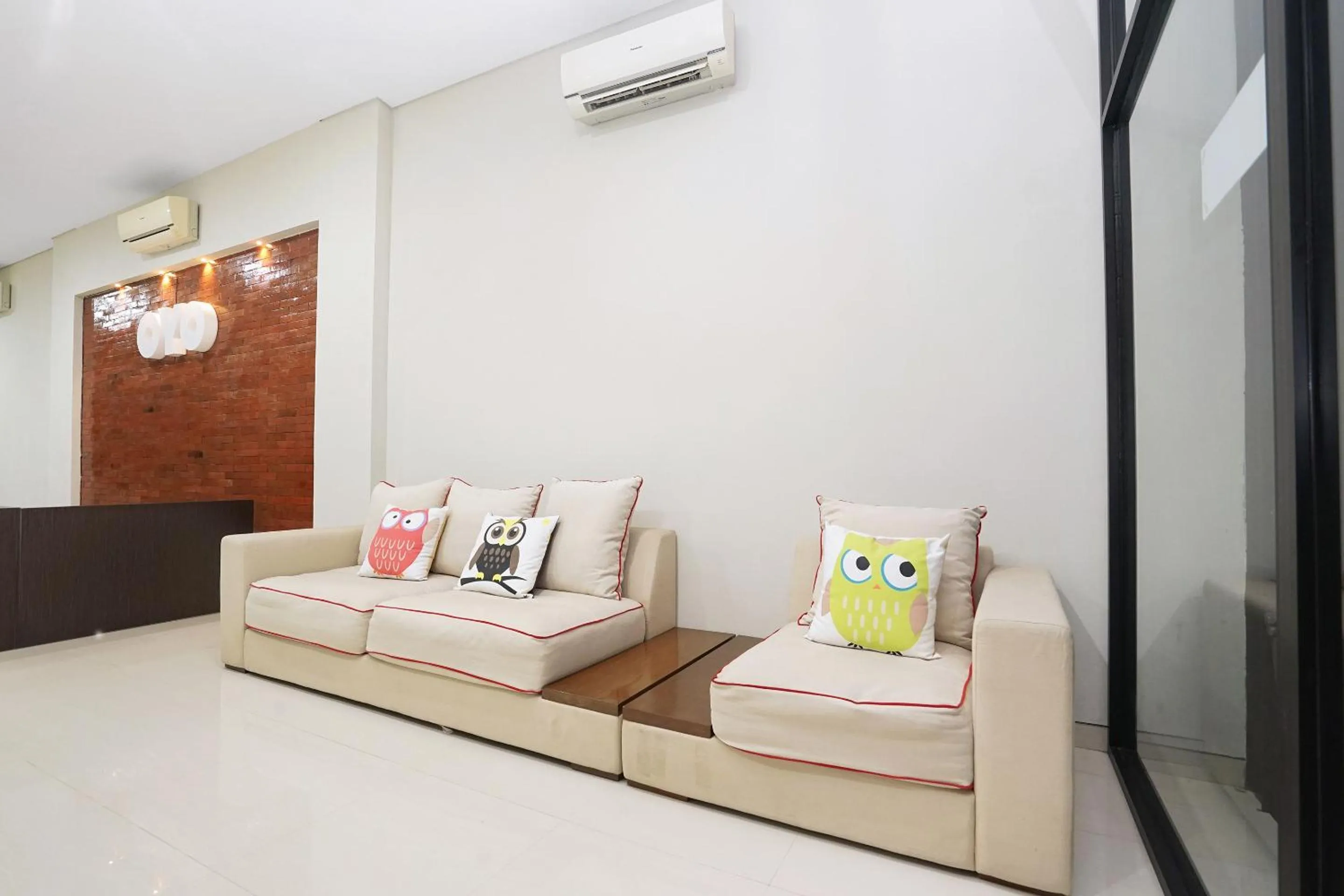 Living room in Super OYO Capital O 449 The Colins