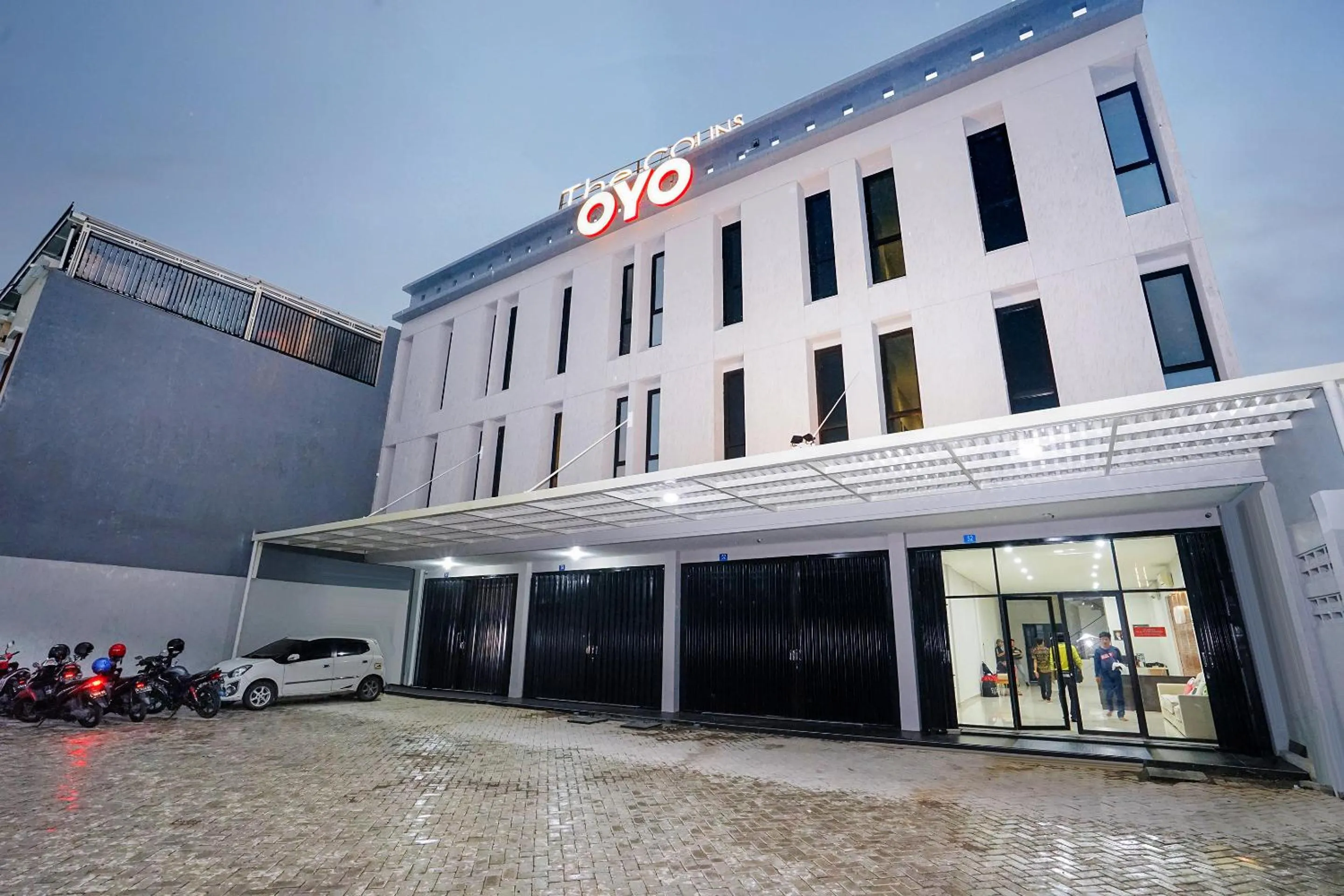 Property building in Super OYO Capital O 449 The Colins