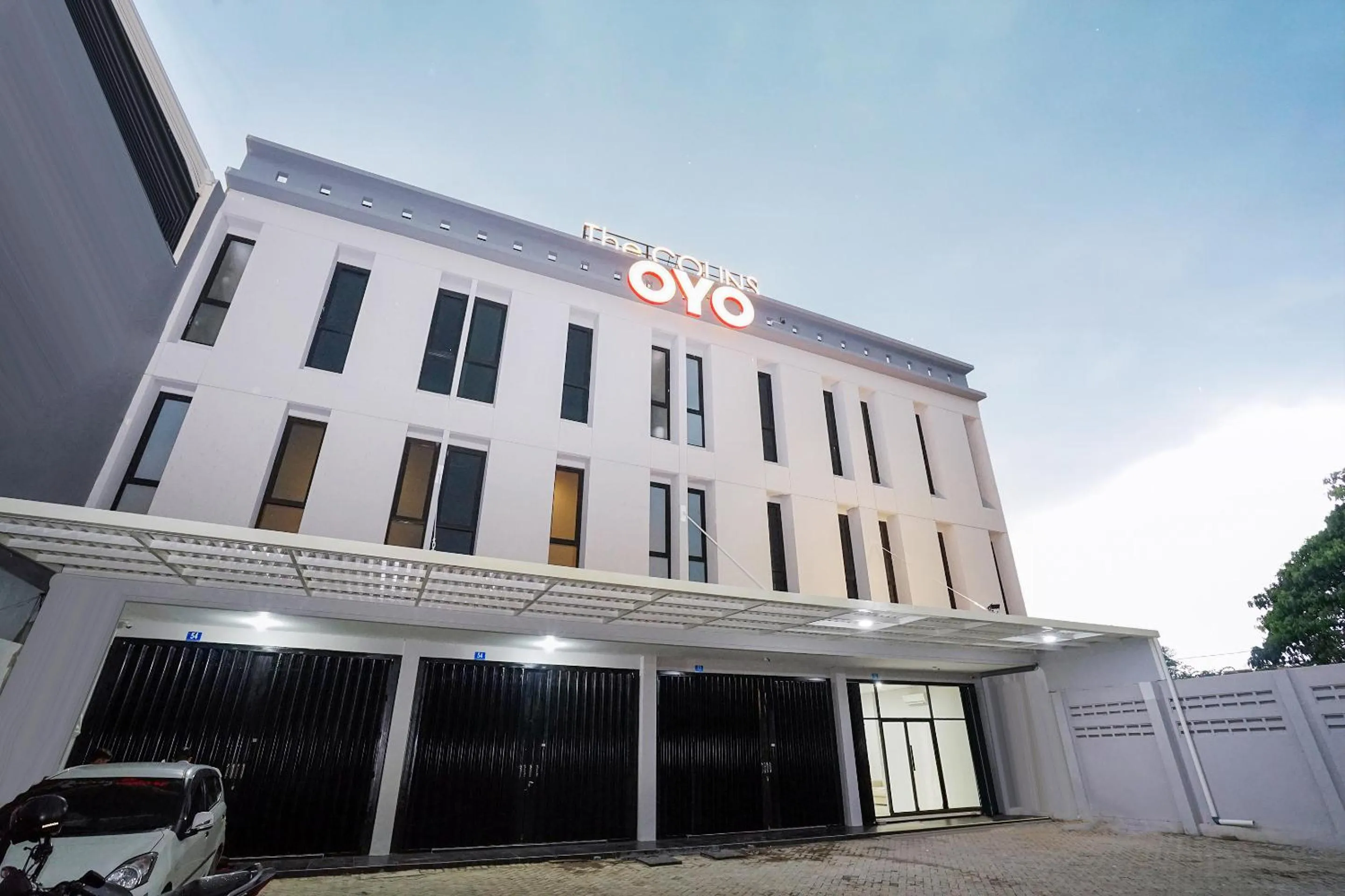 Property building in Super OYO Capital O 449 The Colins