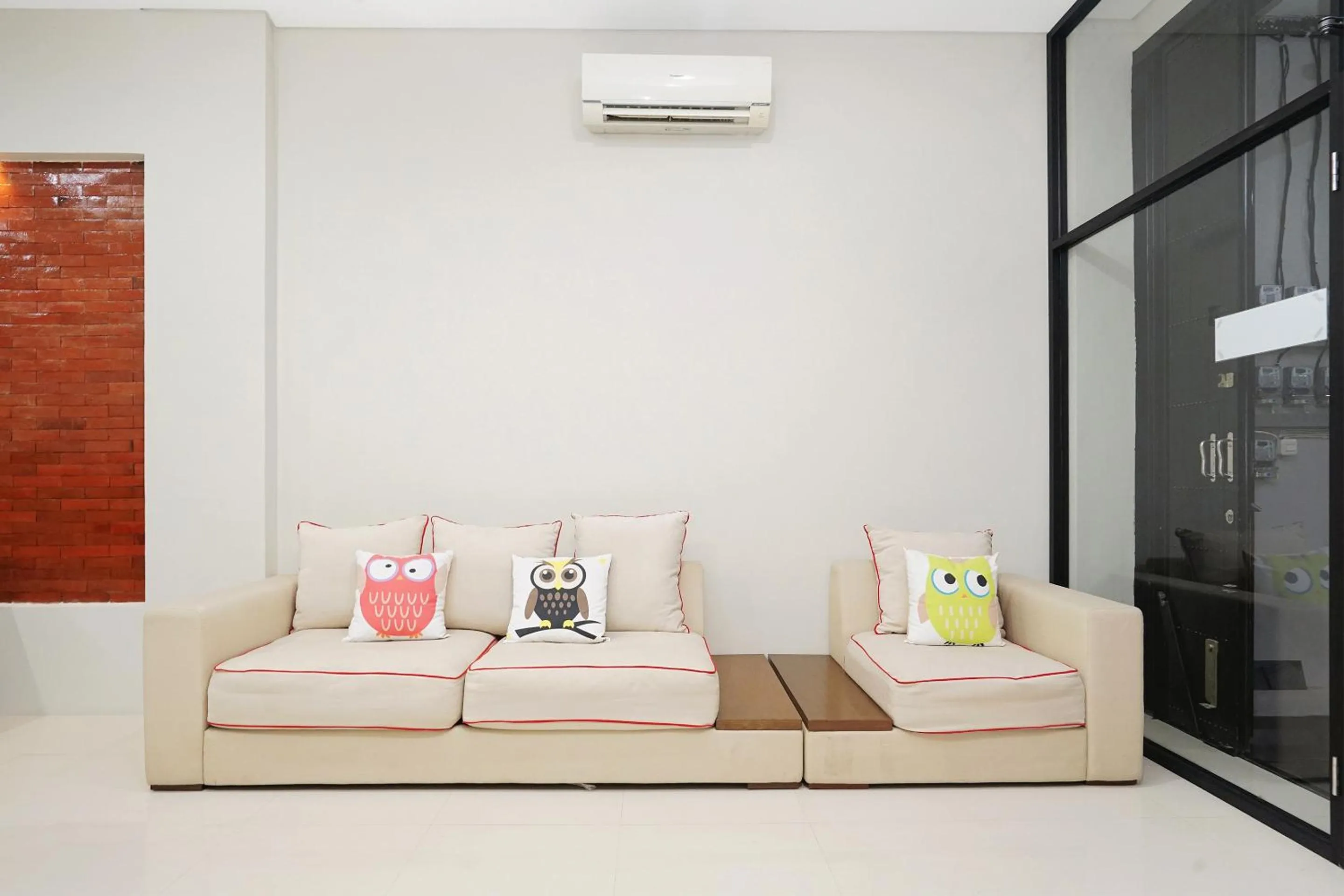 Living room in Super OYO Capital O 449 The Colins