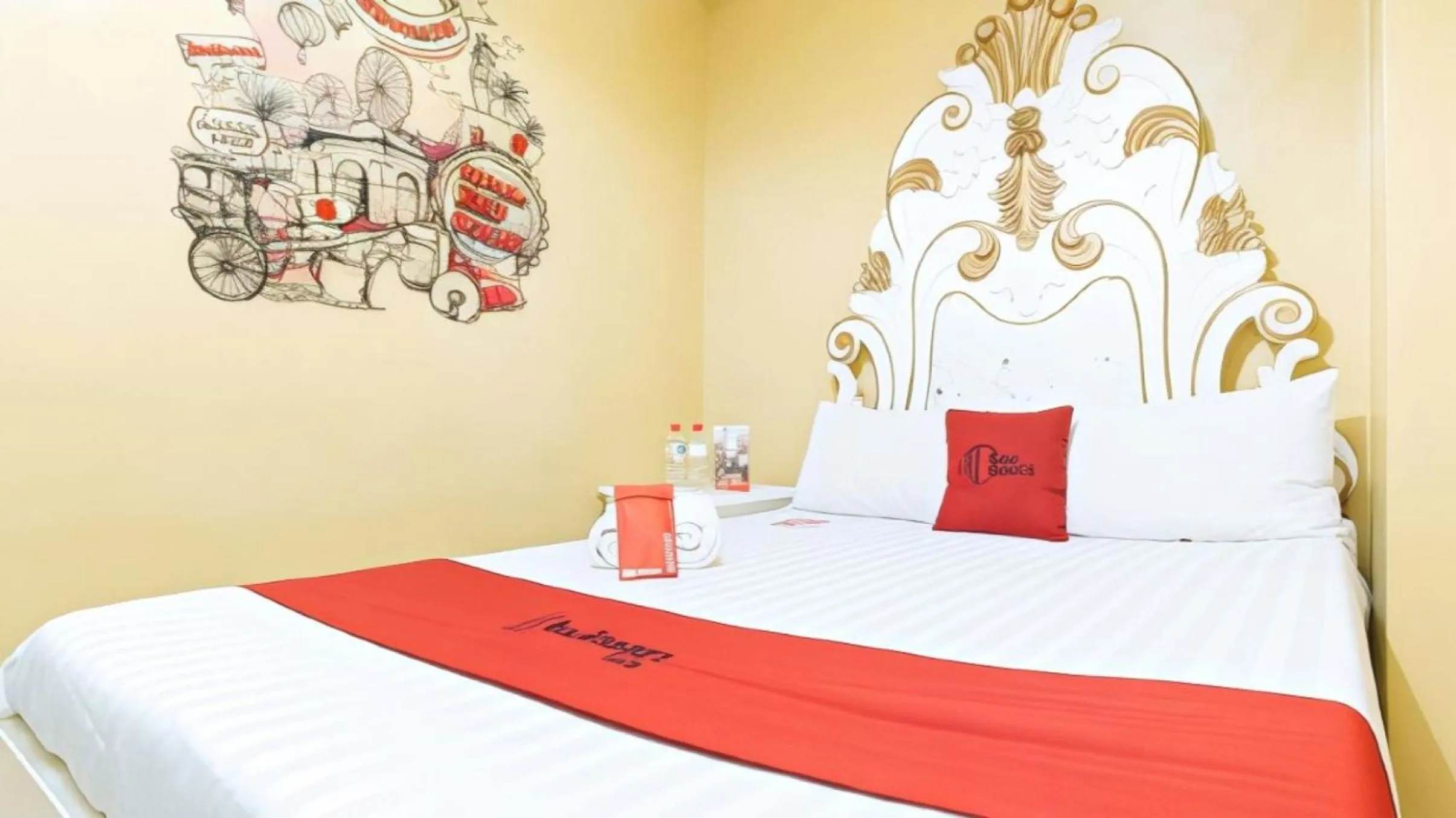 Bed in RedDoorz at Manila Venetian Hotel