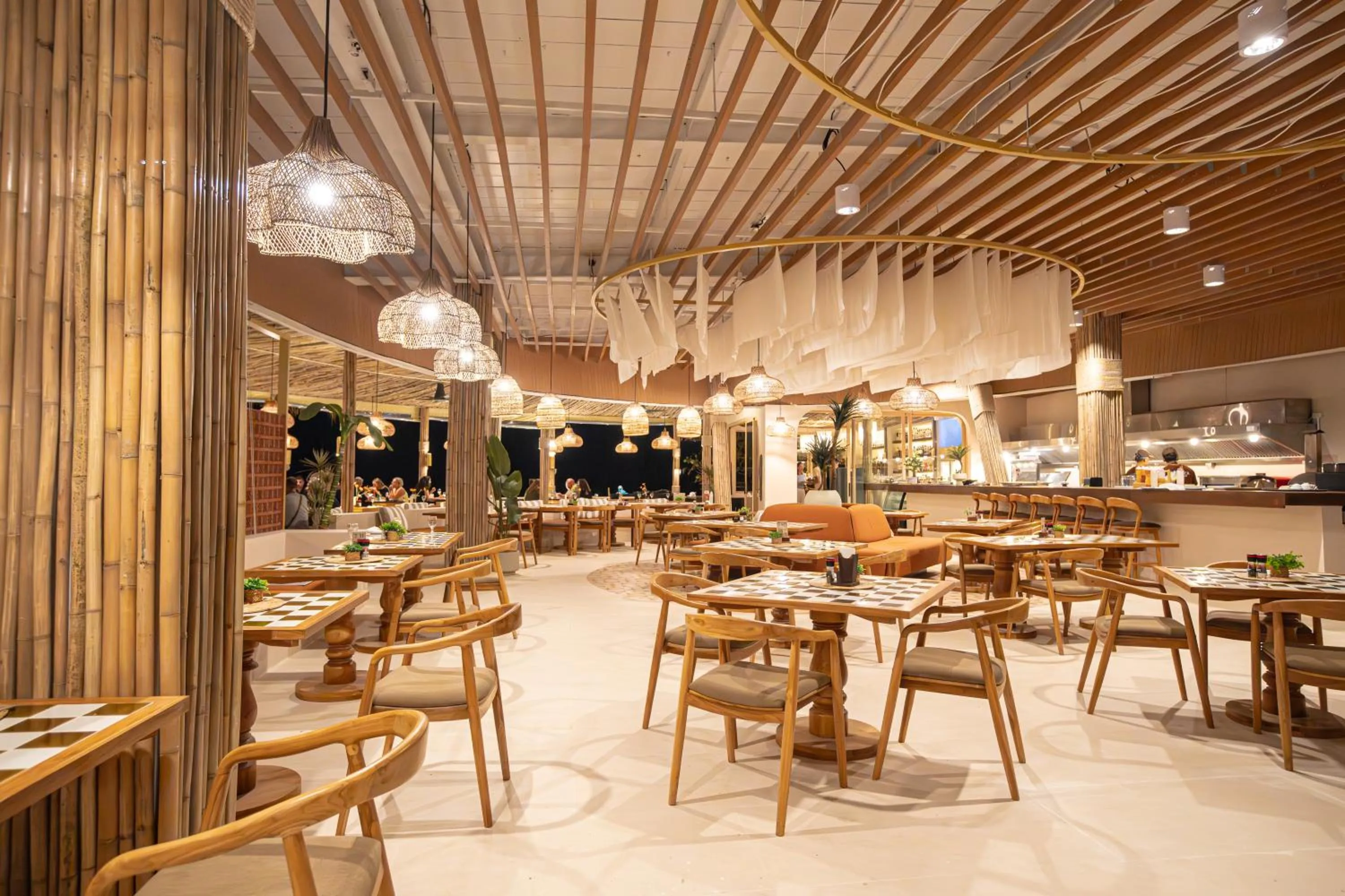 Restaurant/places to eat in Al's Resort