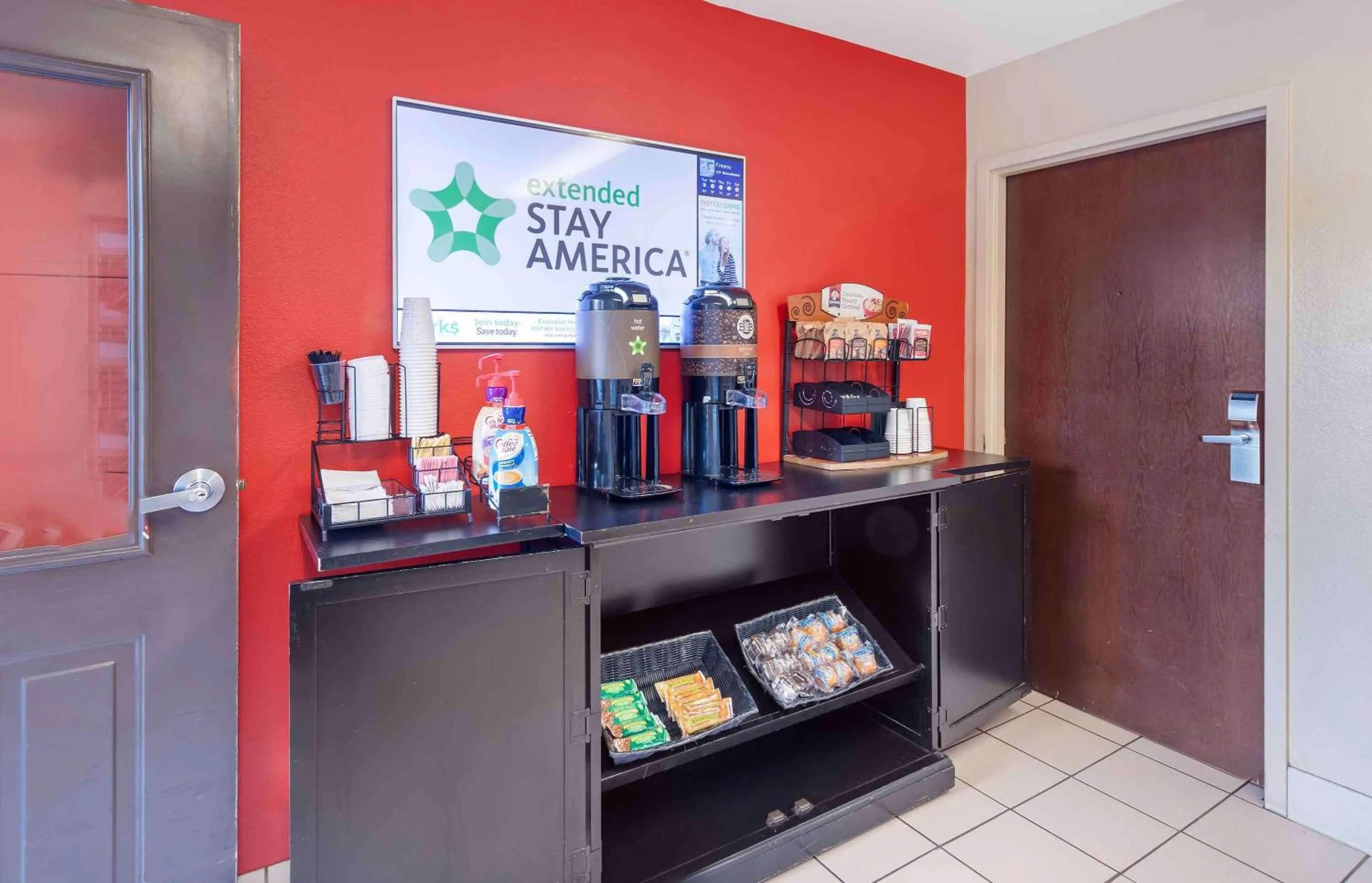 Breakfast in Extended Stay America Suites - Fresno - North
