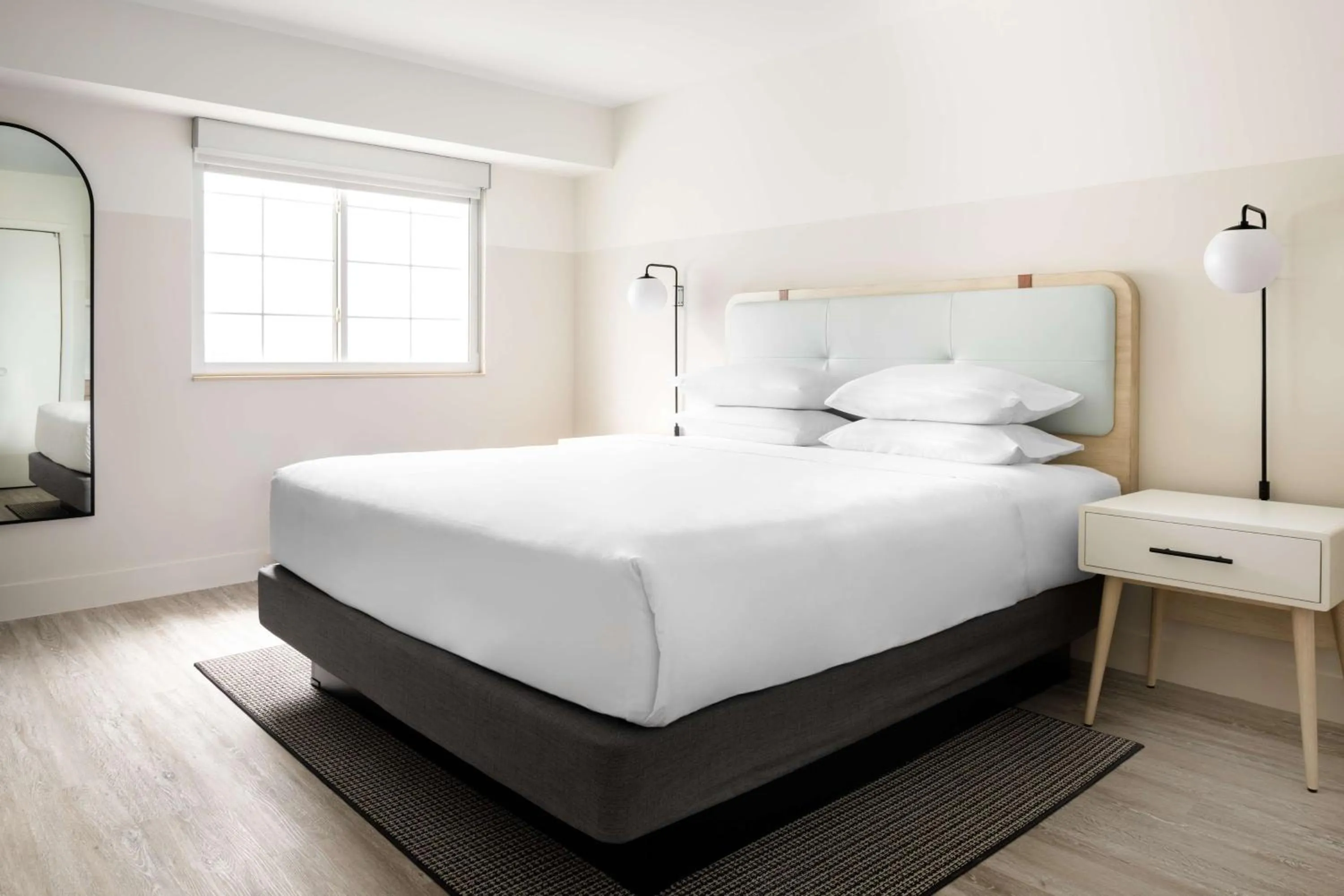 Bed in Hampton by Hilton Grand Cayman Seven Mile Beach