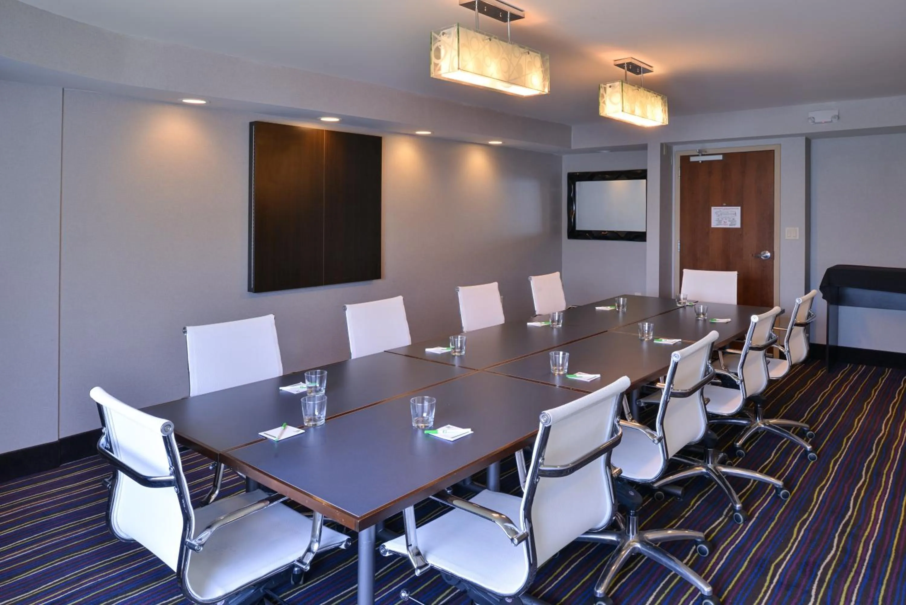 Meeting/conference room in Holiday Inn Little Rock West - Chenal Pkwy, an IHG Hotel