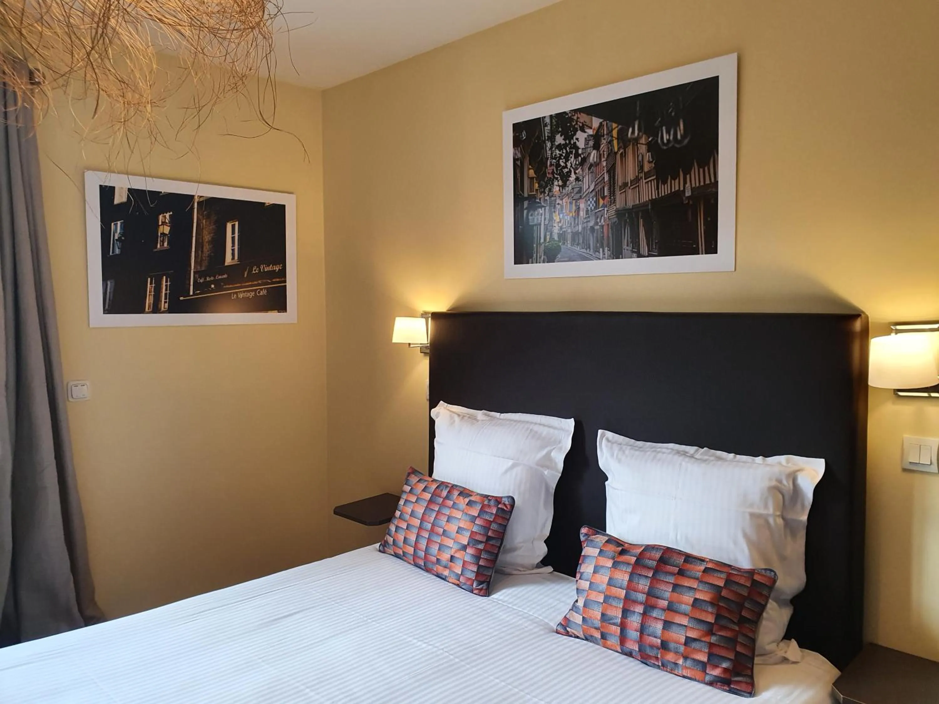 Photo of the whole room, Bed in La Fraîchette-Hôtel & Spa